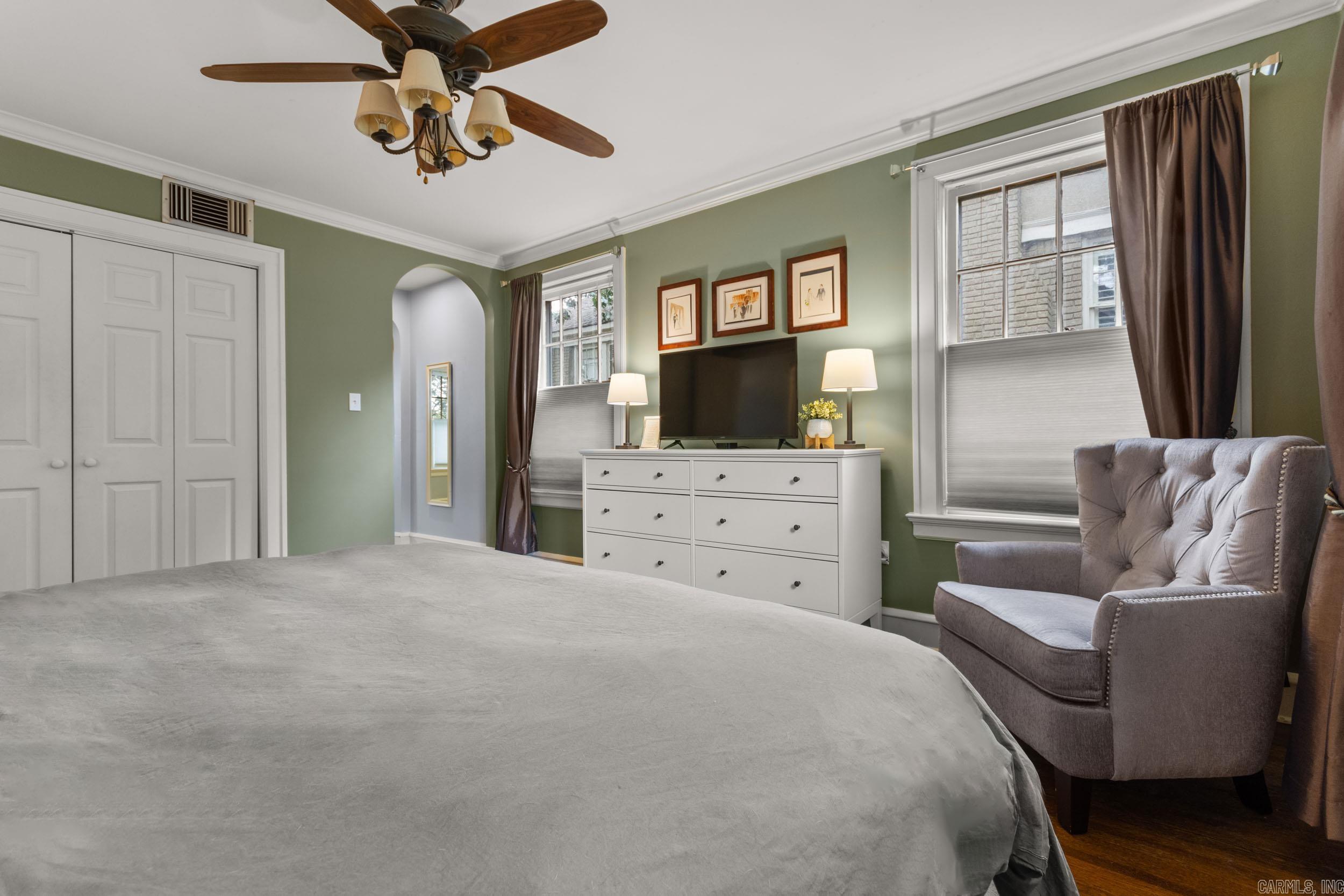 CRYSTAL COURT - Residential