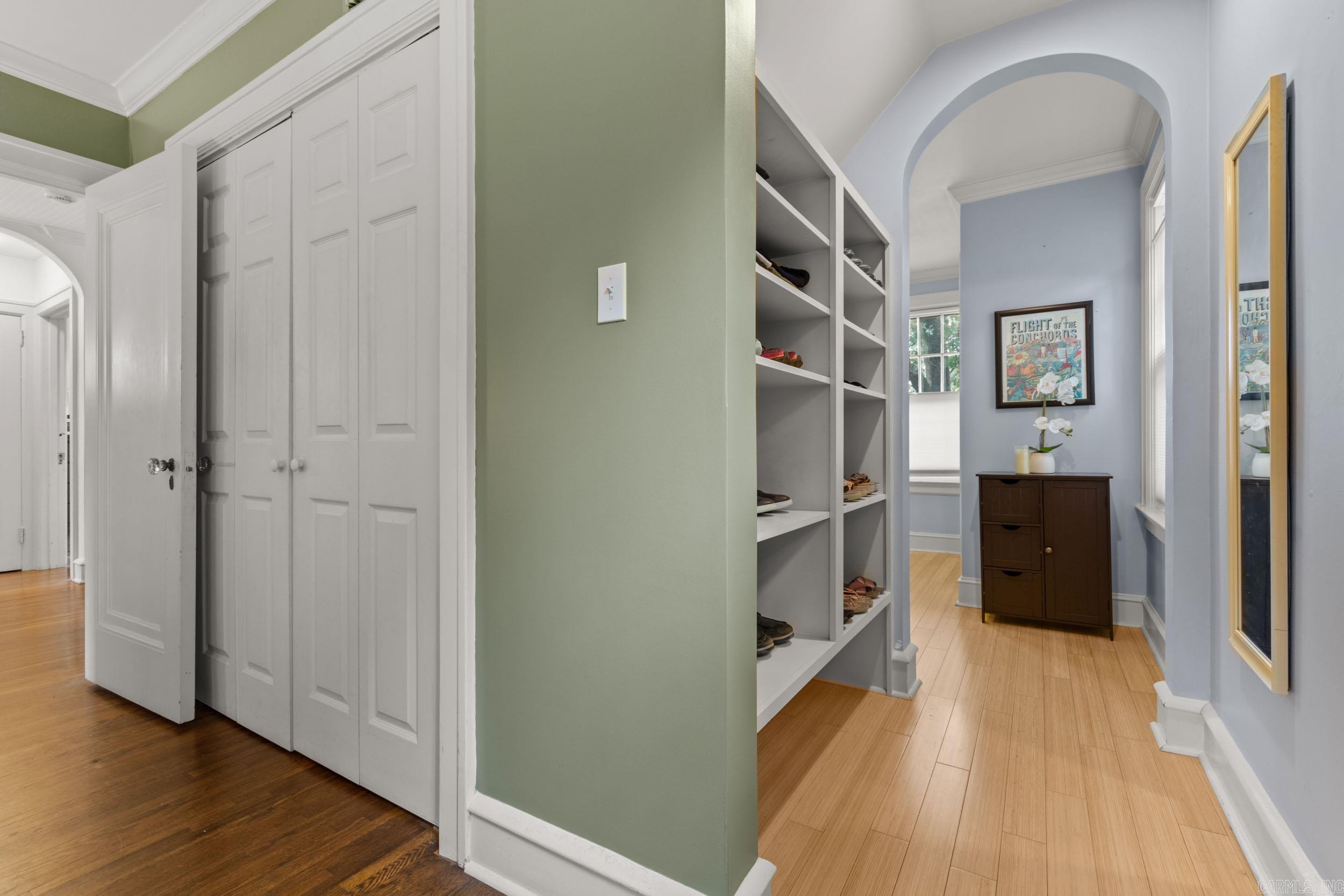 CRYSTAL COURT - Residential