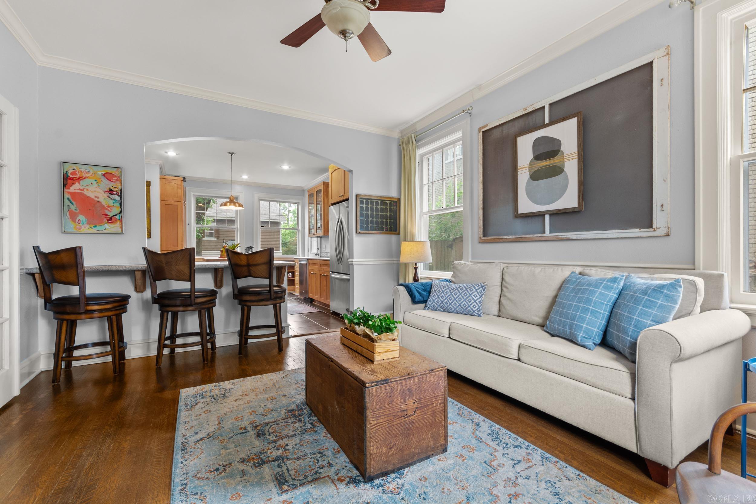 CRYSTAL COURT - Residential