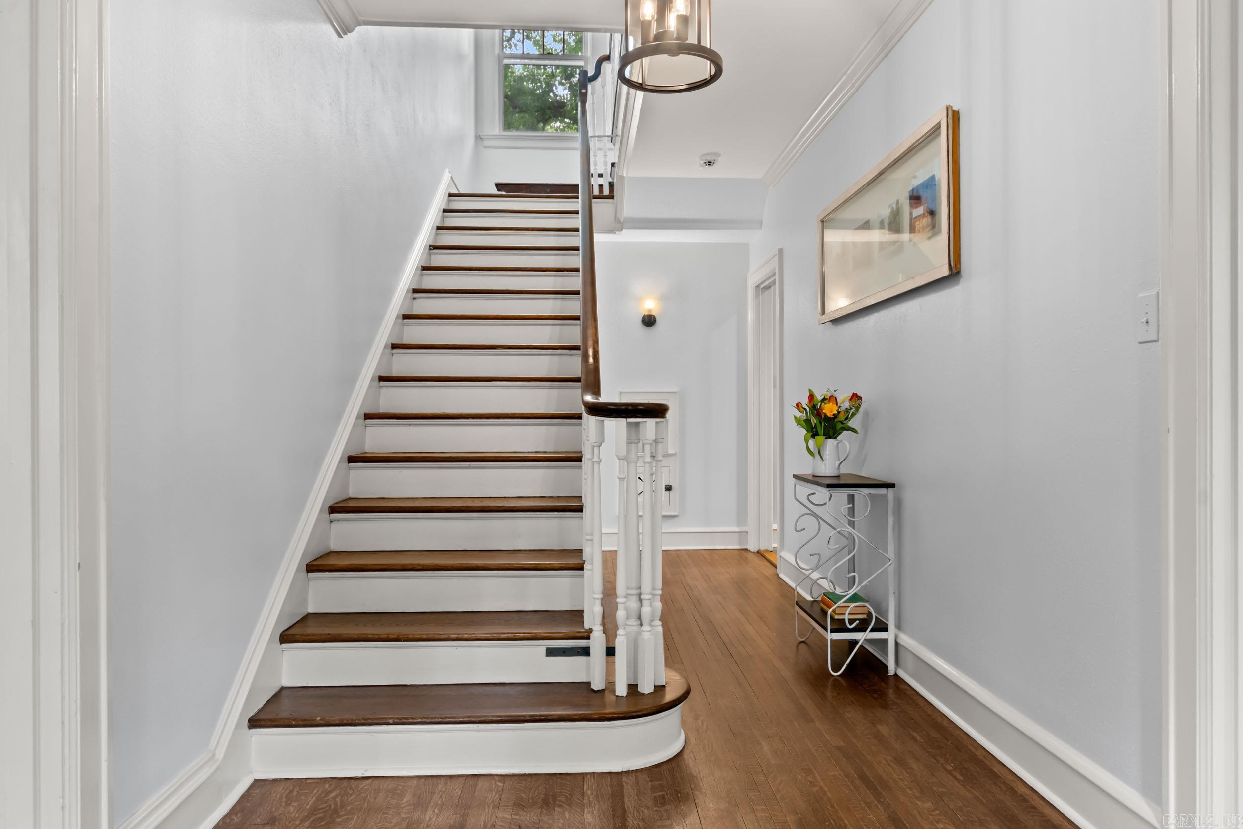 CRYSTAL COURT - Residential