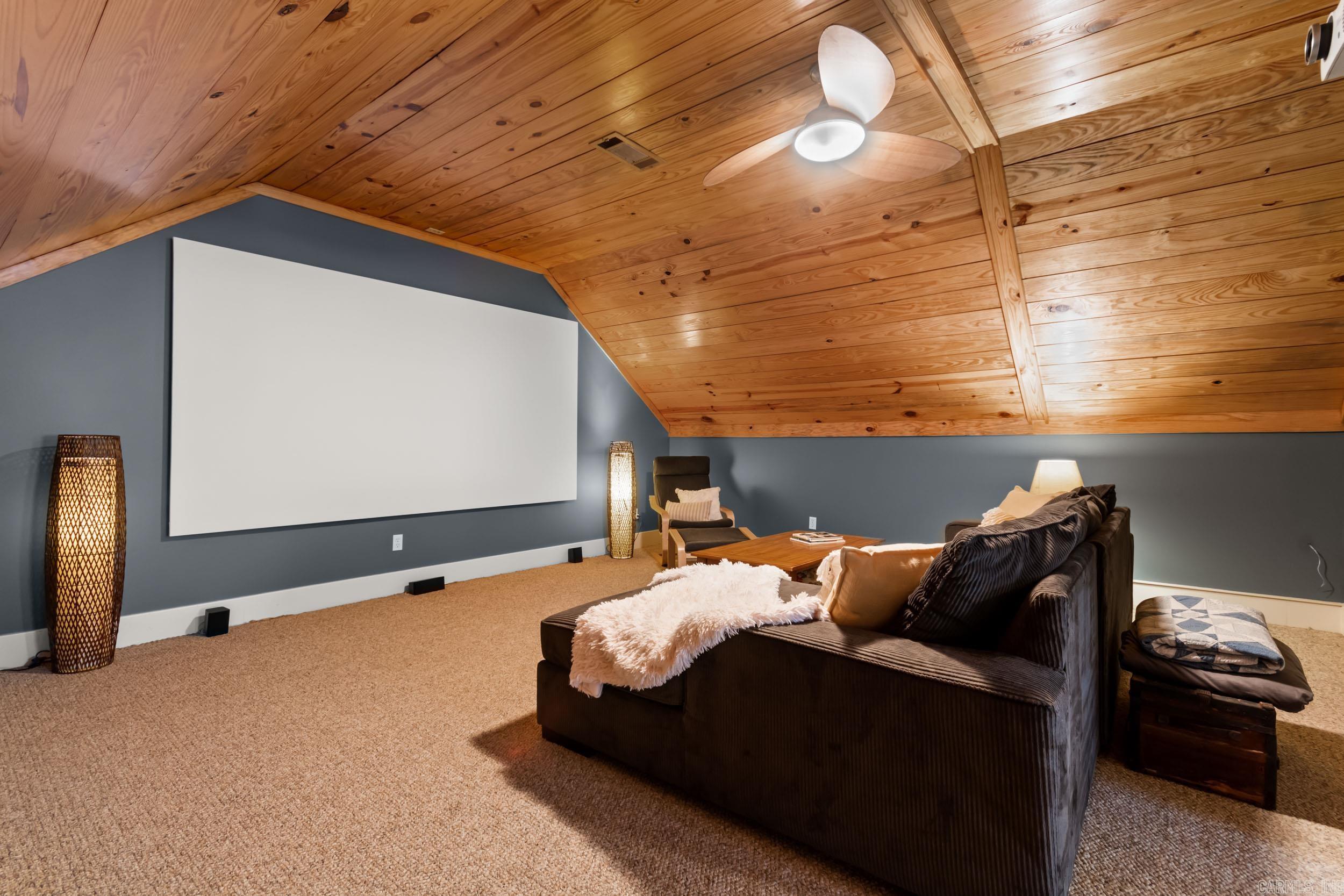 CRYSTAL COURT - Residential