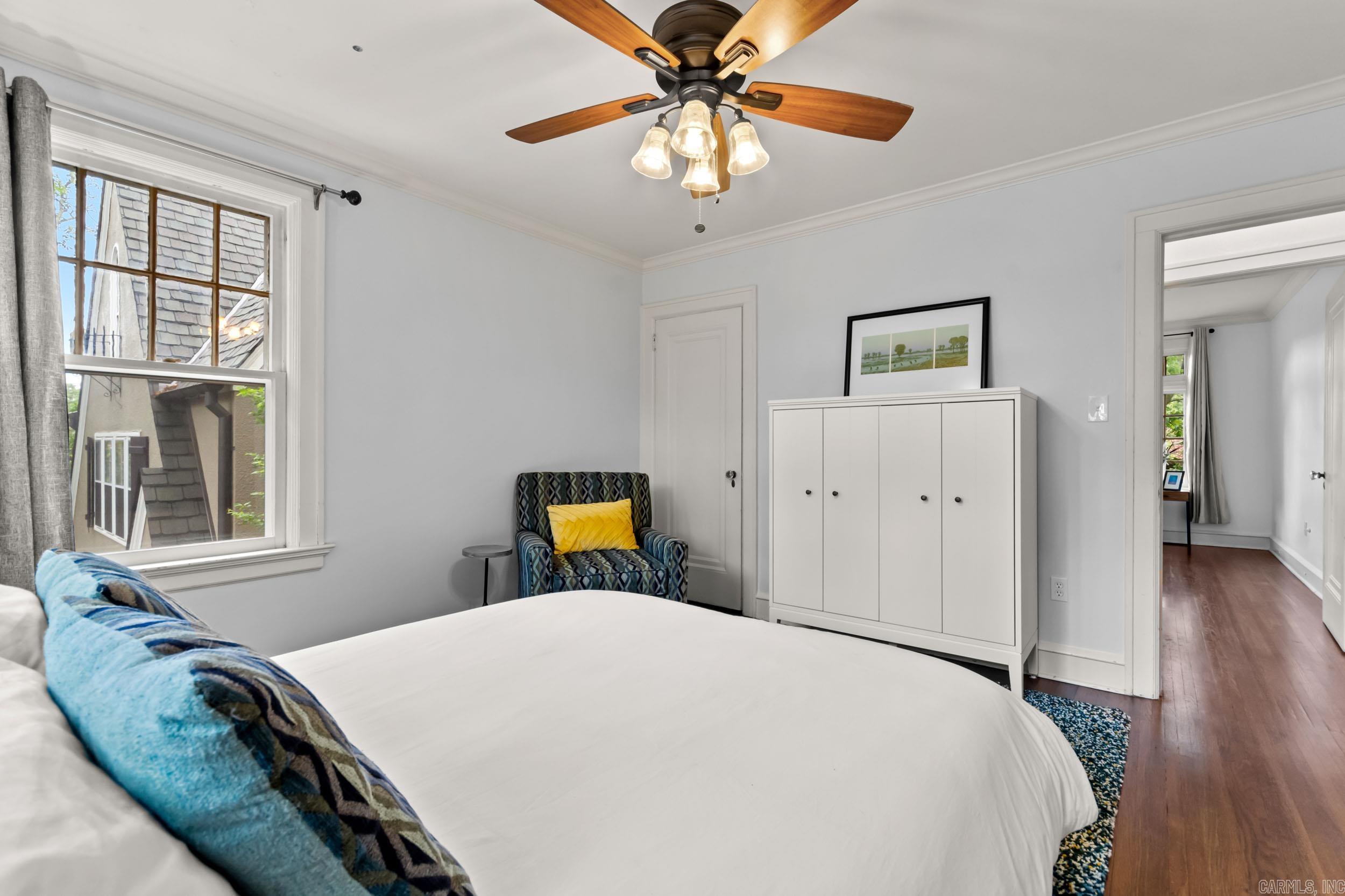 CRYSTAL COURT - Residential