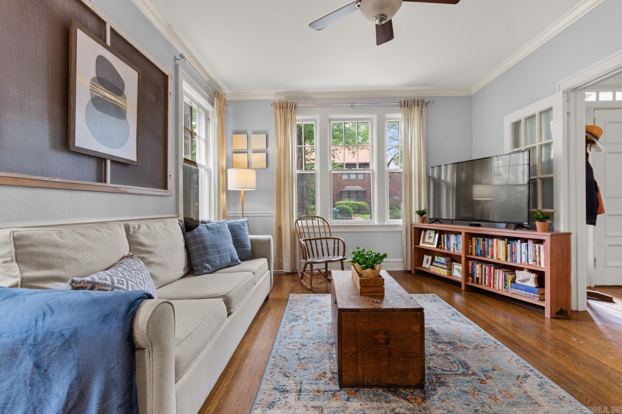 CRYSTAL COURT - Residential