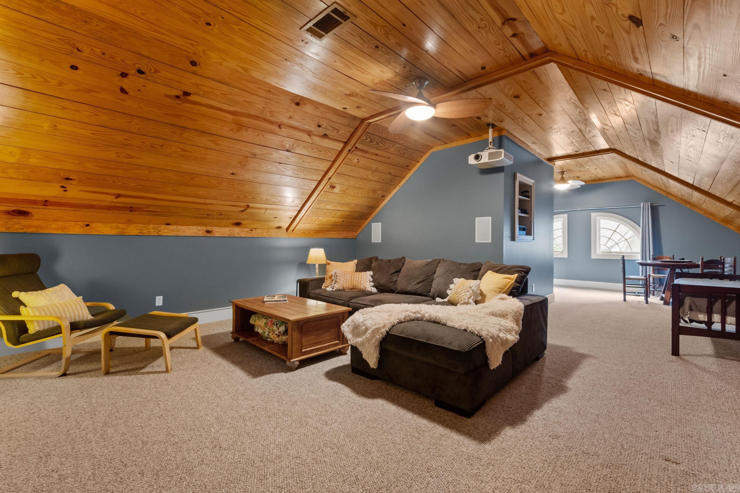 CRYSTAL COURT - Residential