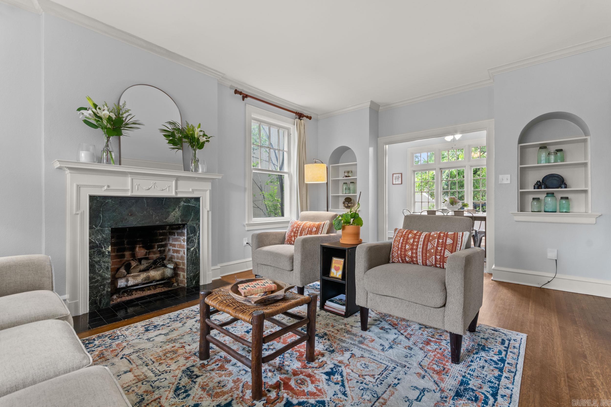 CRYSTAL COURT - Residential