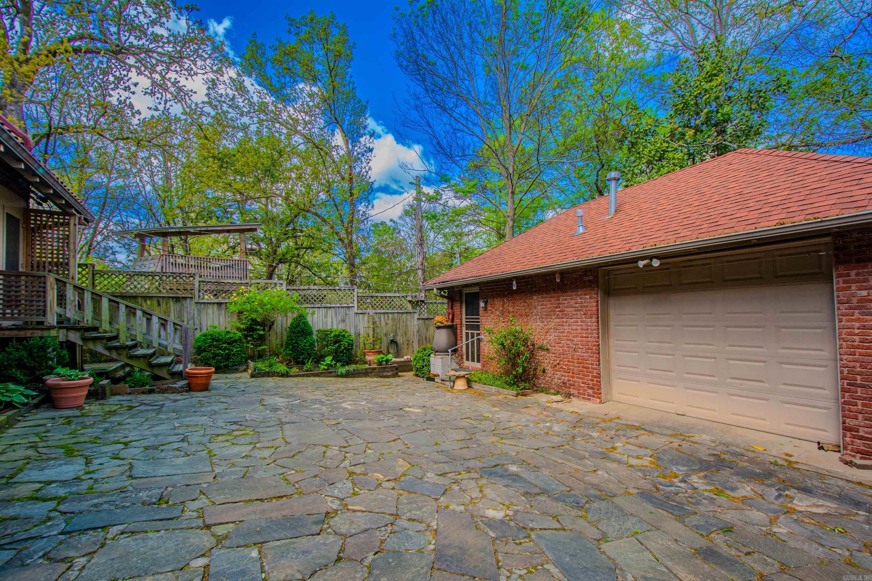 Hill Crest - Residential