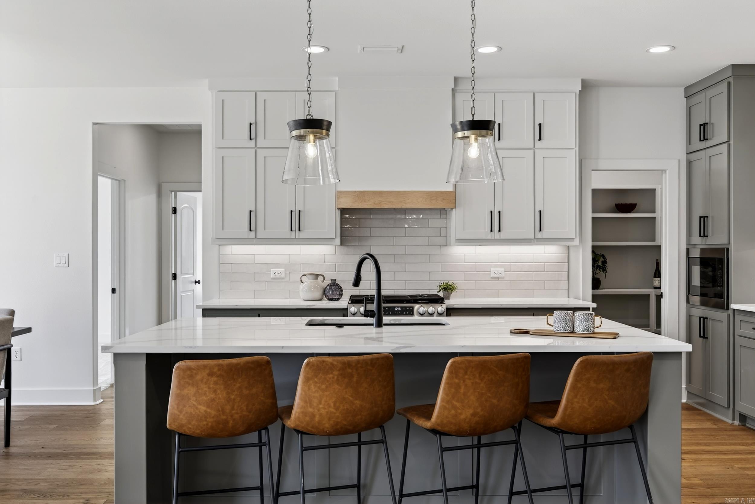 COUNTRY CLUB OF AR-QUARTERS ADDN - Residential