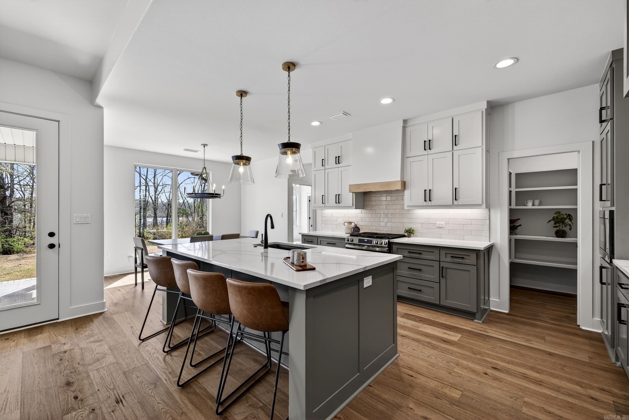 COUNTRY CLUB OF AR-QUARTERS ADDN - Residential