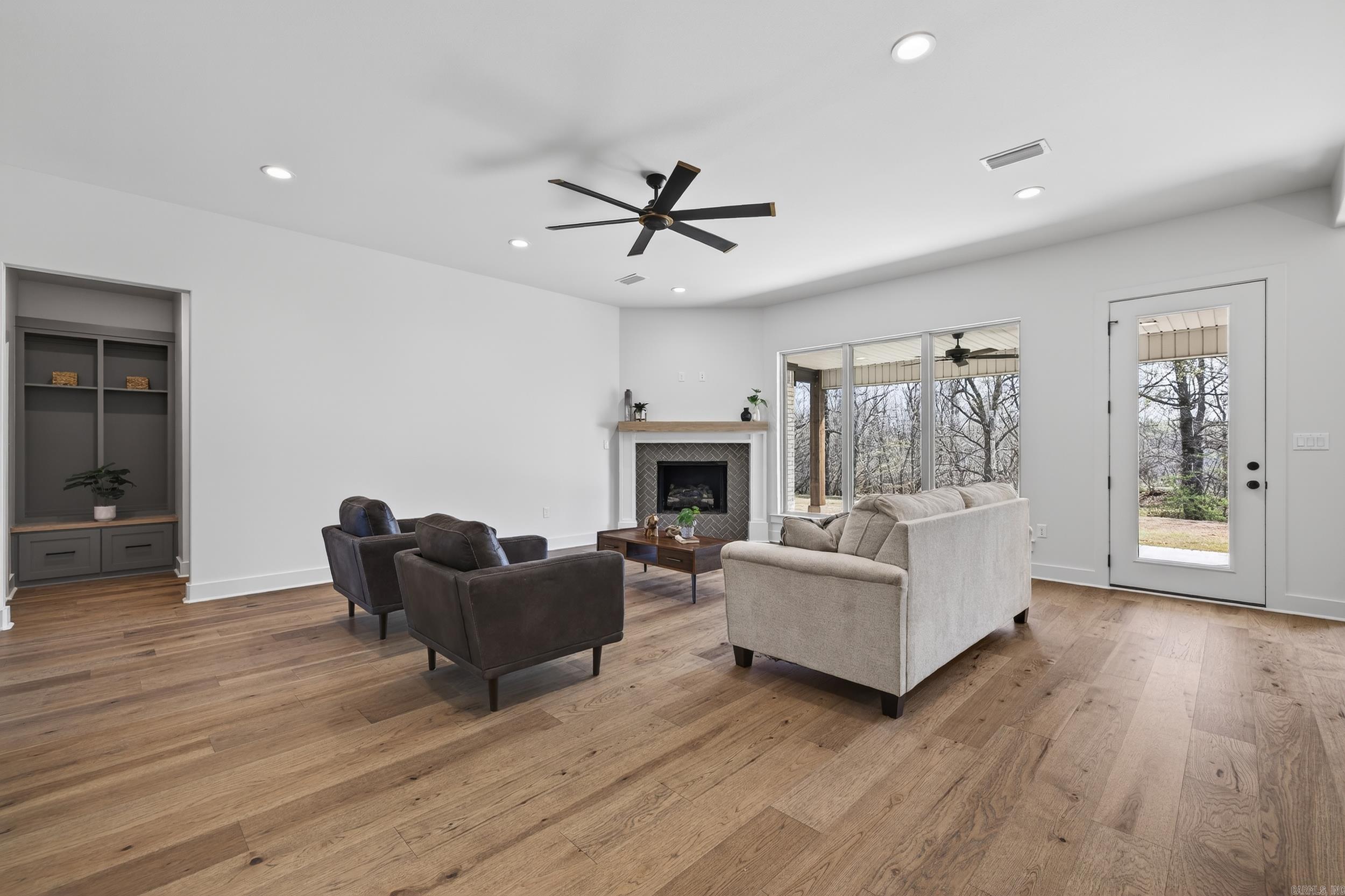 COUNTRY CLUB OF AR-QUARTERS ADDN - Residential