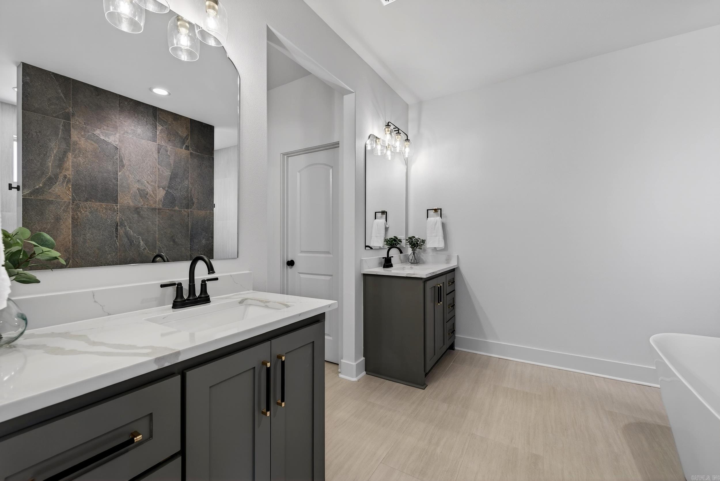 COUNTRY CLUB OF AR-QUARTERS ADDN - Residential