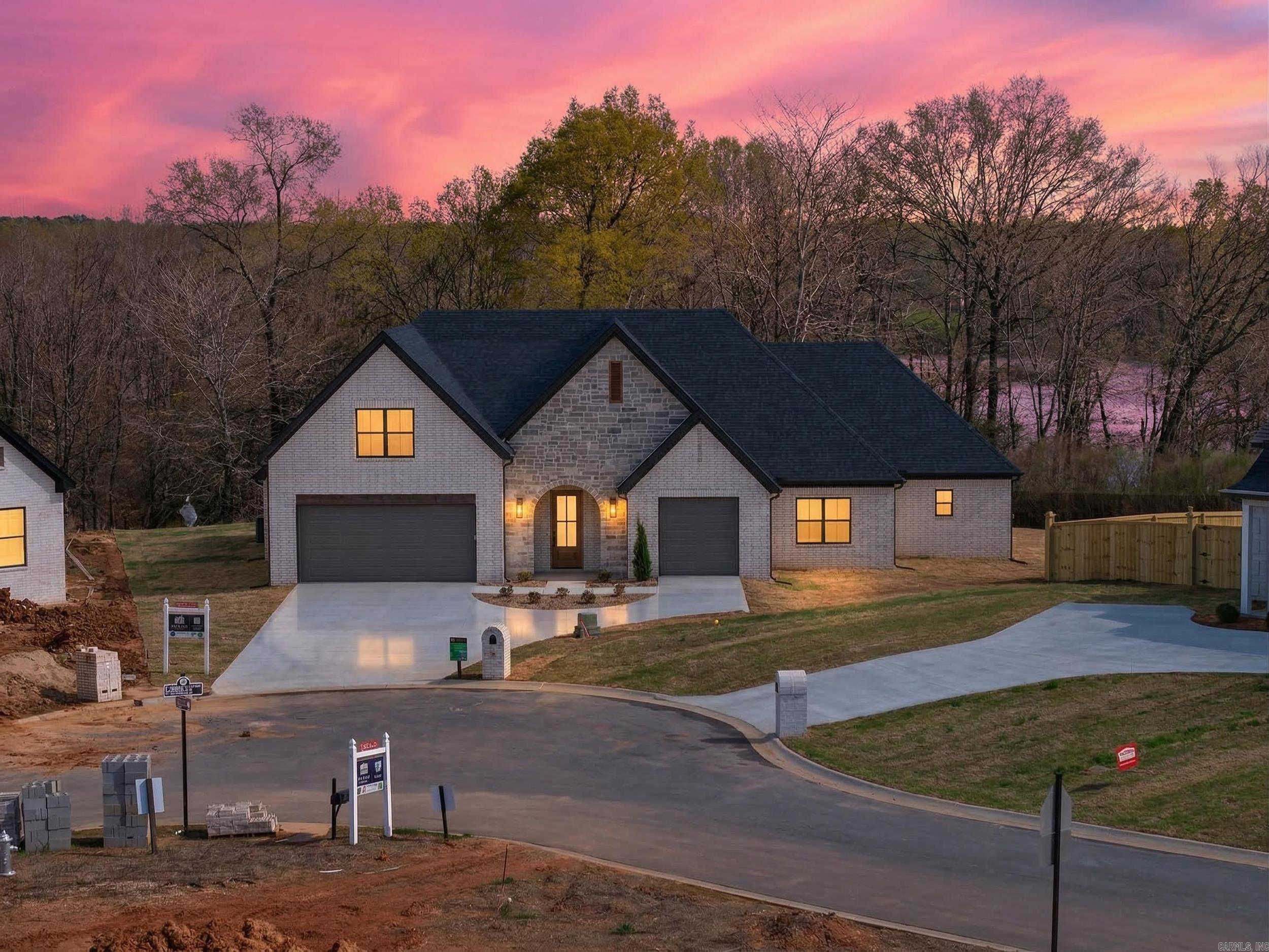 COUNTRY CLUB OF AR-QUARTERS ADDN - Residential