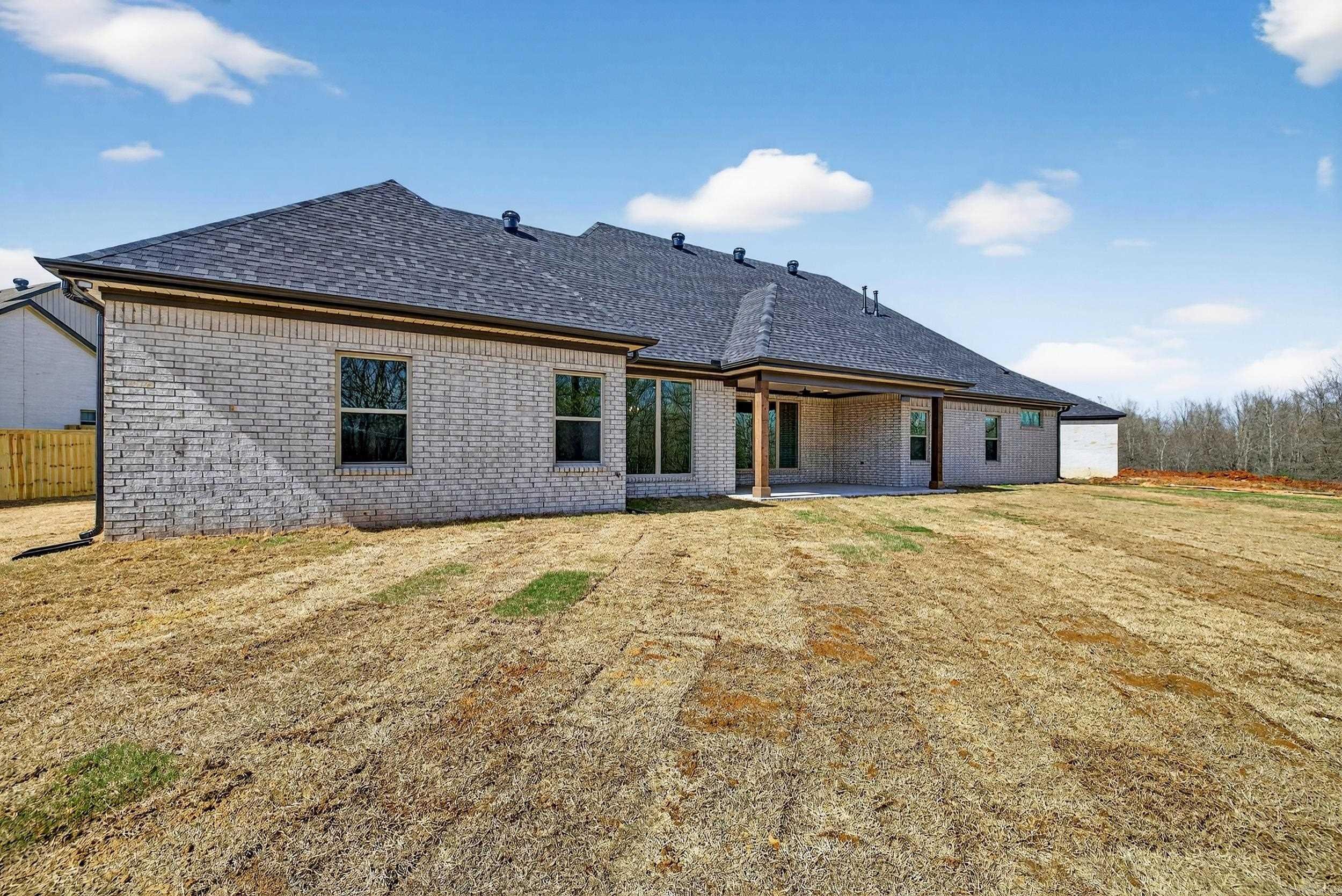 COUNTRY CLUB OF AR-QUARTERS ADDN - Residential