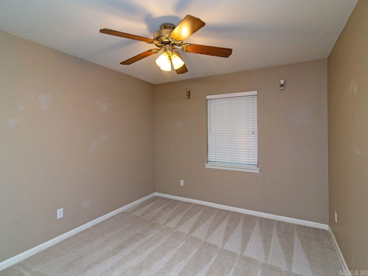 LEAWOOD MANOR - Residential