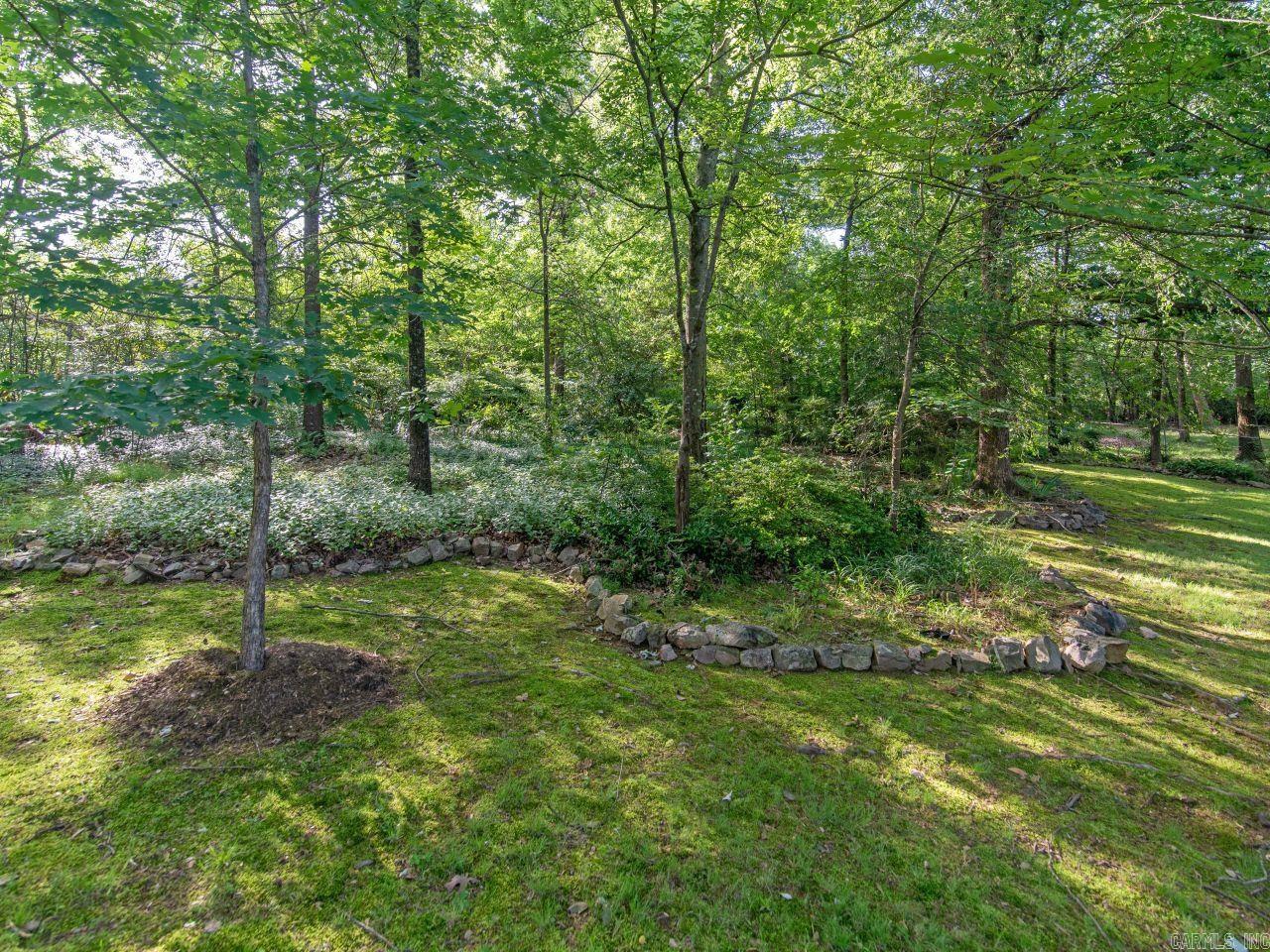 LEAWOOD MANOR - Residential