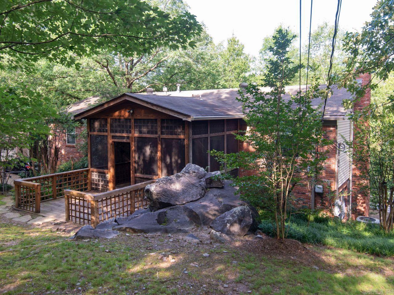 LEAWOOD MANOR - Residential