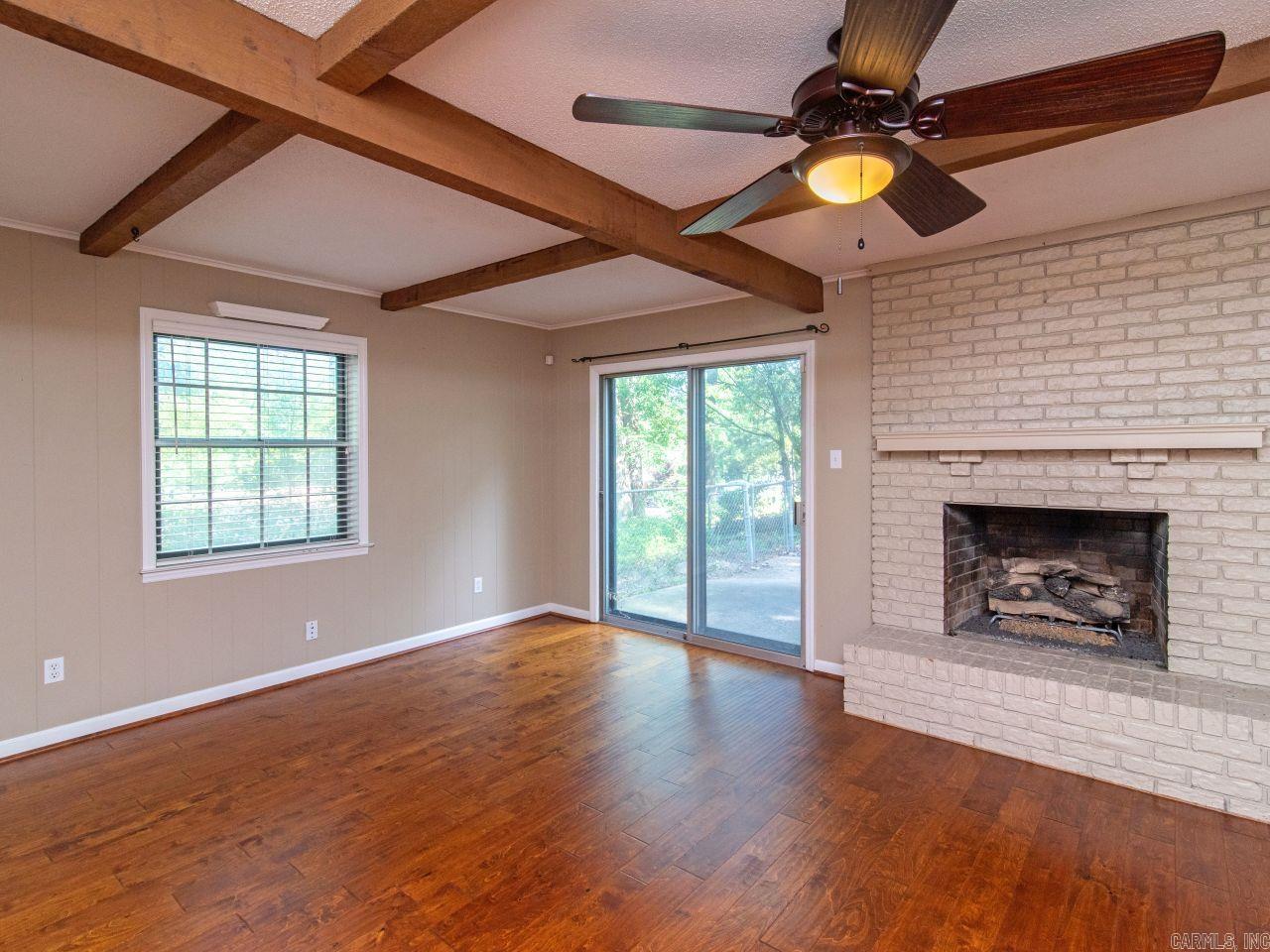 LEAWOOD MANOR - Residential