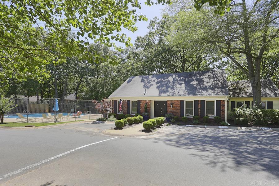 KINGSBRIDGE TWNHSE - Residential