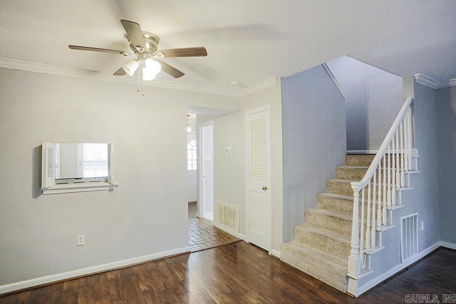 KINGSBRIDGE TWNHSE - Residential