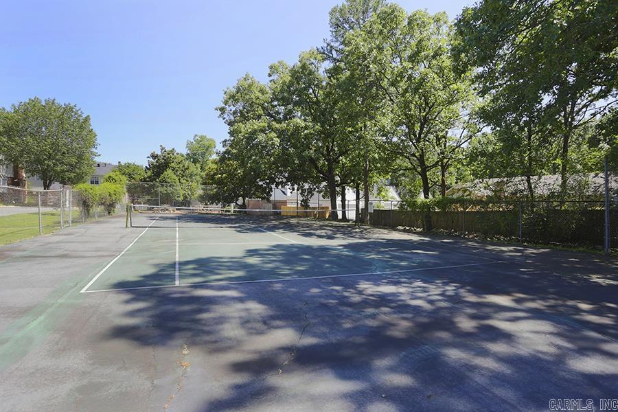 KINGSBRIDGE TWNHSE - Residential