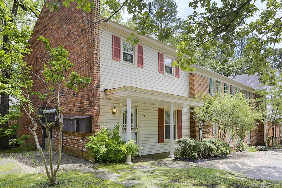 KINGSBRIDGE TWNHSE - Residential