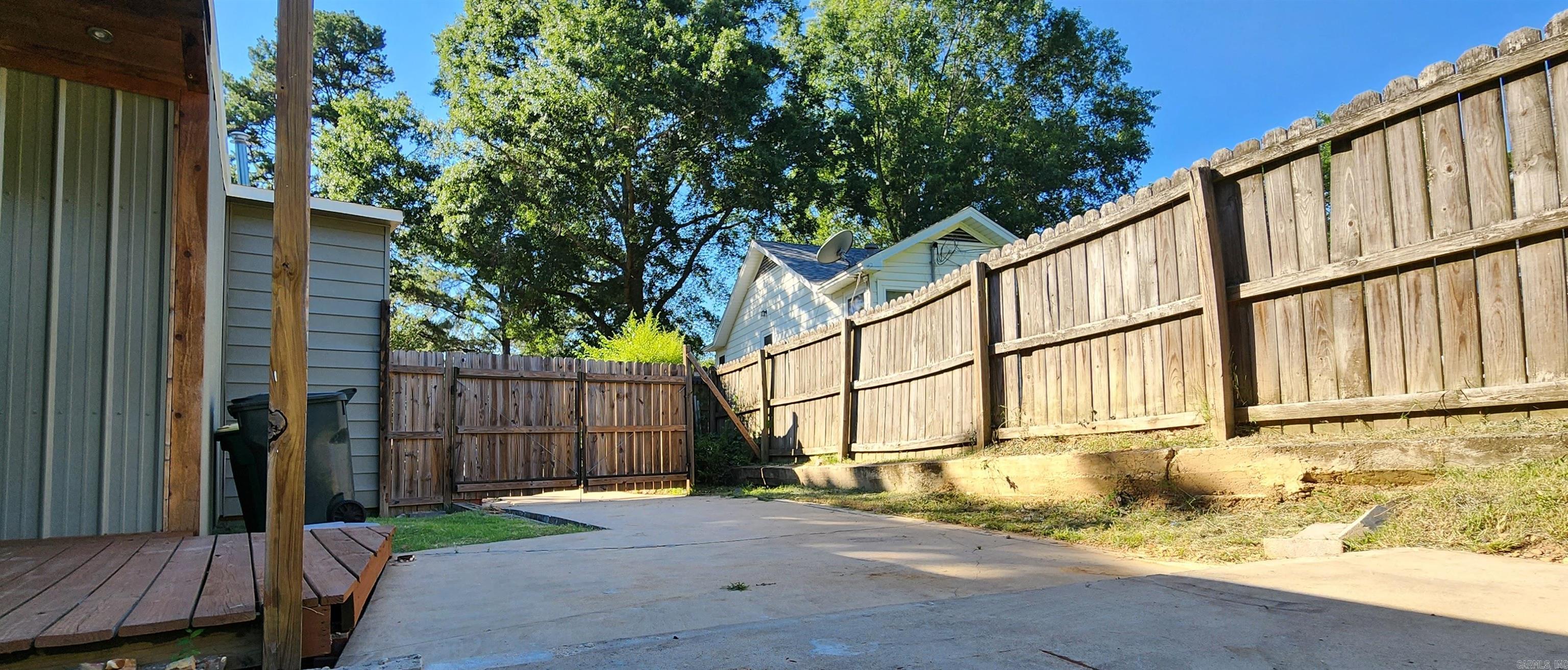 KINGWOOD PLACE - Residential