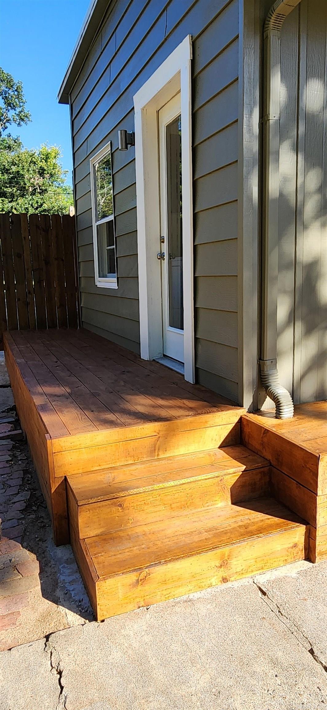 KINGWOOD PLACE - Residential