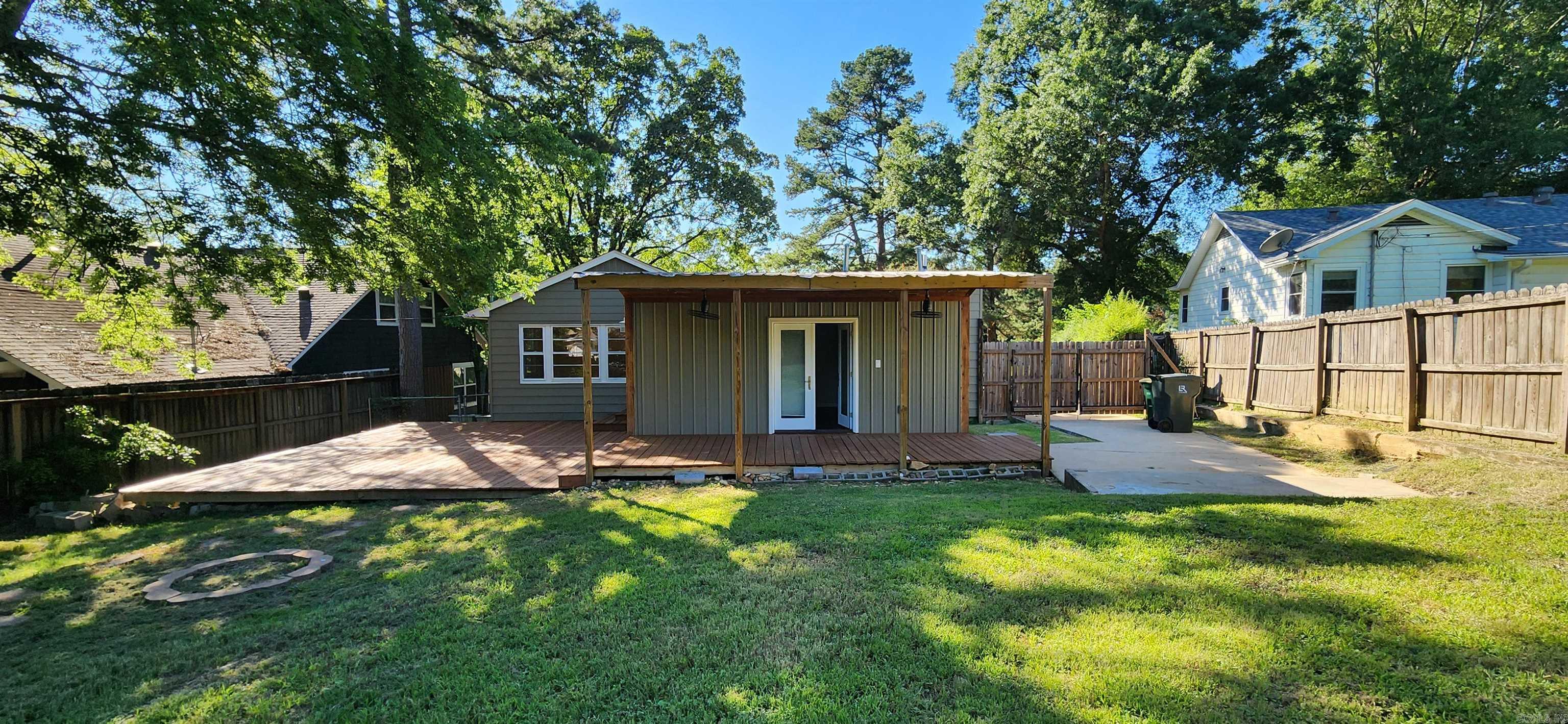 KINGWOOD PLACE - Residential