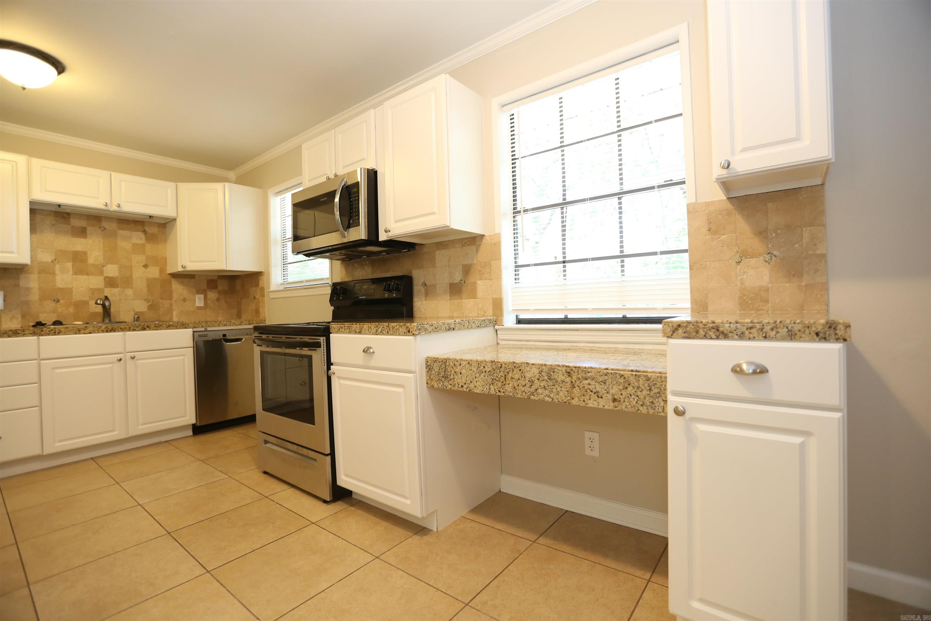 Marlowe Manor - Residential Lease