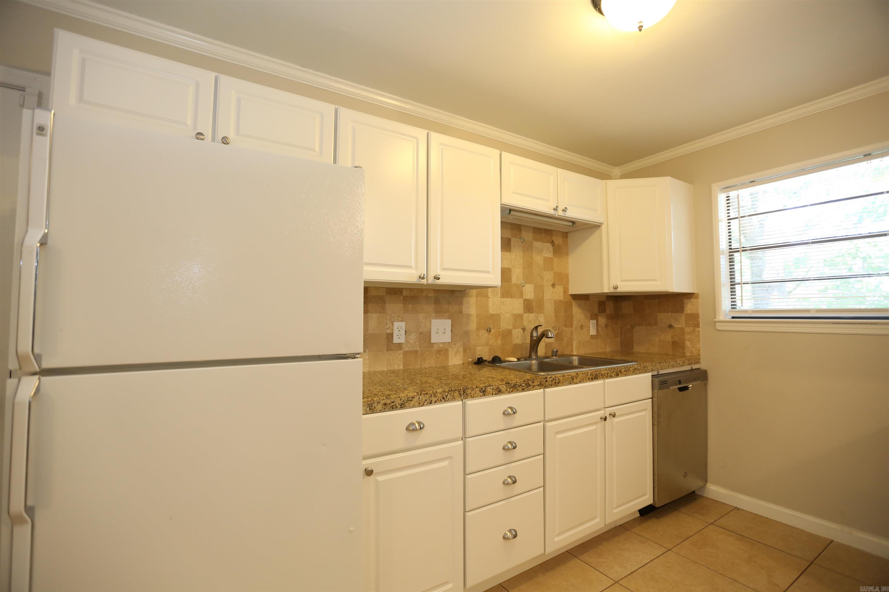 Marlowe Manor - Residential Lease