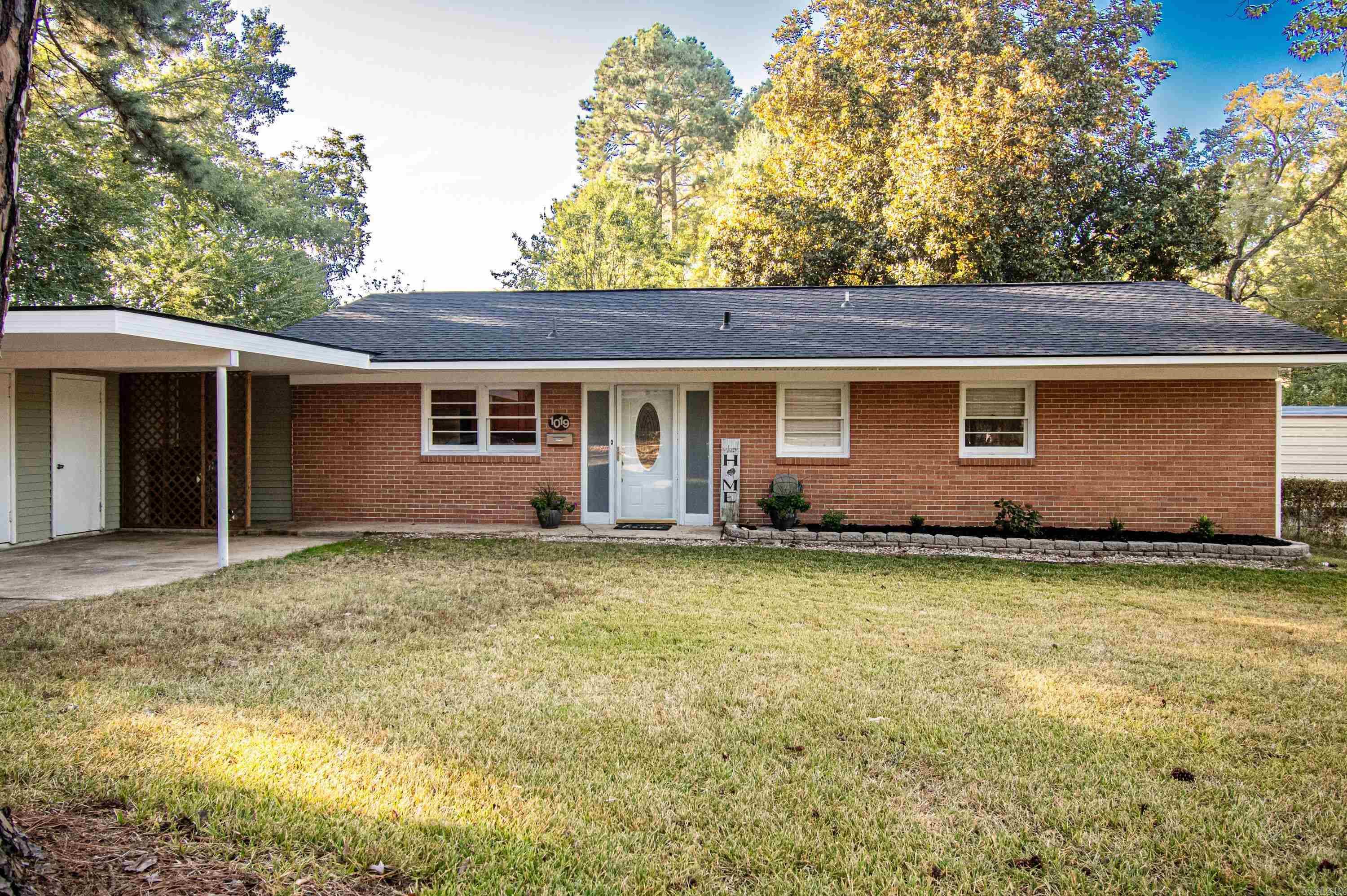 Come see this newly remodeled home located in the quiet neighborhood of North West School Addition . This is a neighborhood that does not have thru traffic. This home has been totally remodeled from top to bottom. New roof all the way to new flooring. Located 2 blocks from Northwest Elementary School. If you want move in ready, this is it.