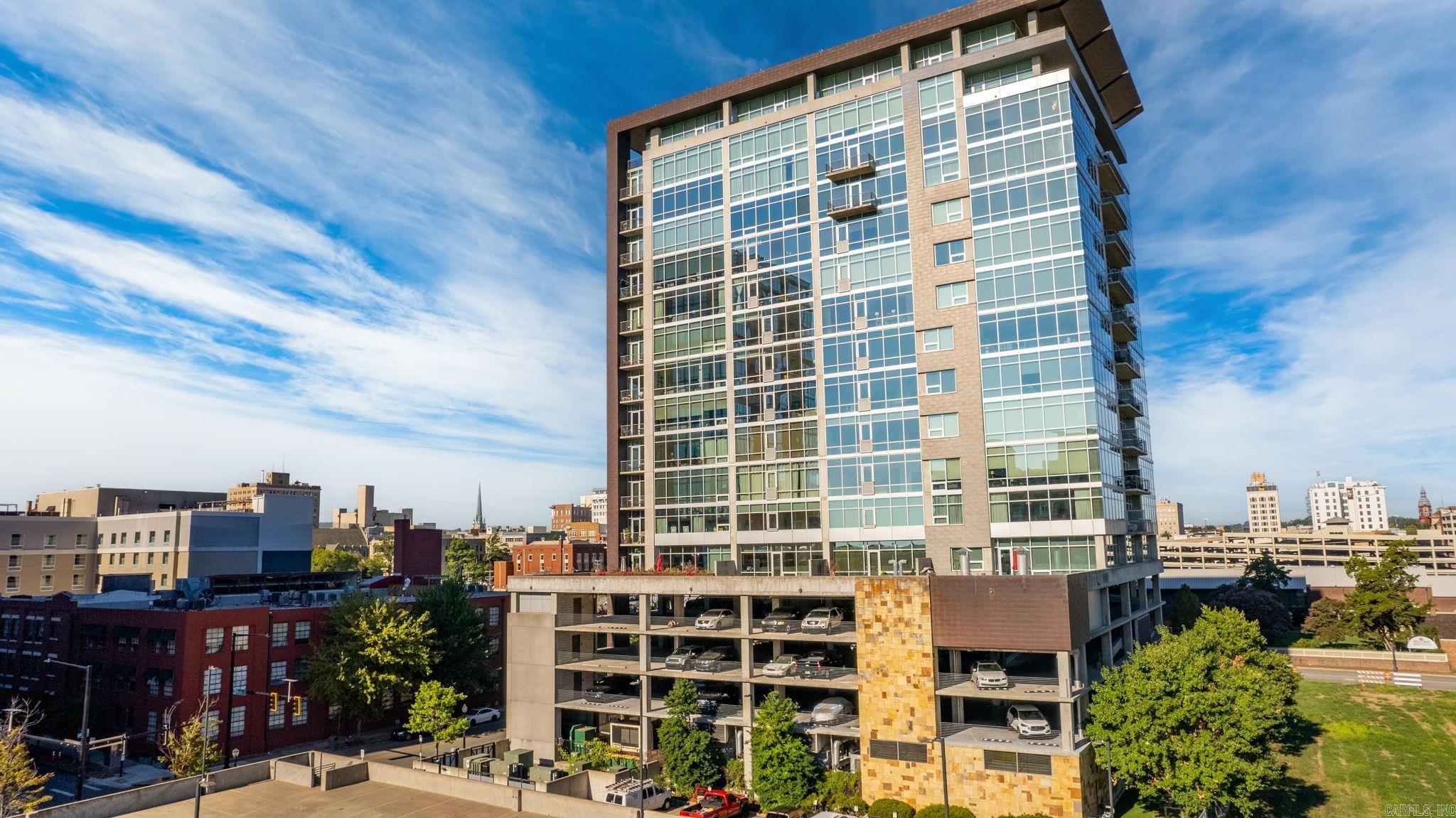 300 THIRD HPR - Residential