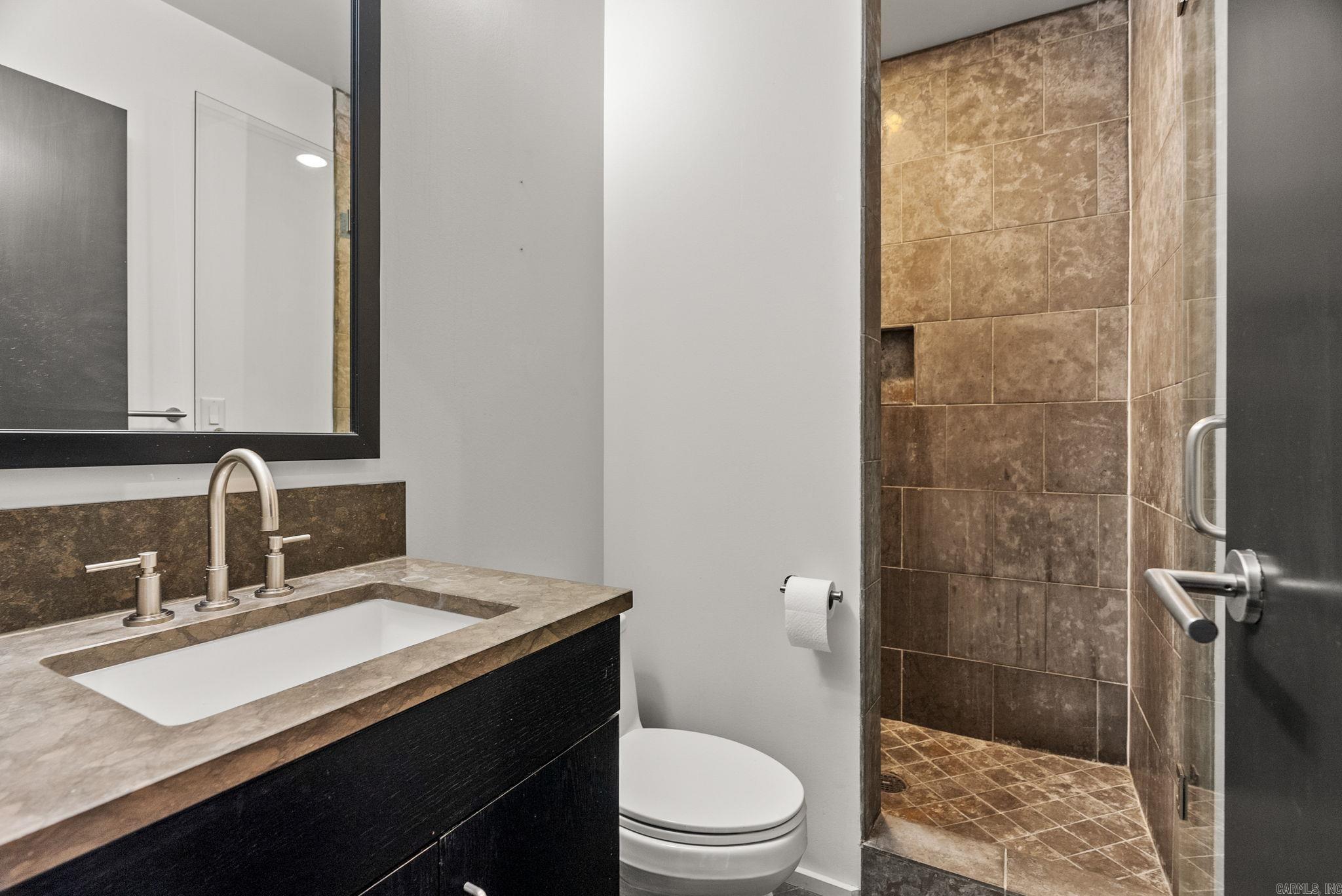 300 THIRD HPR - Residential