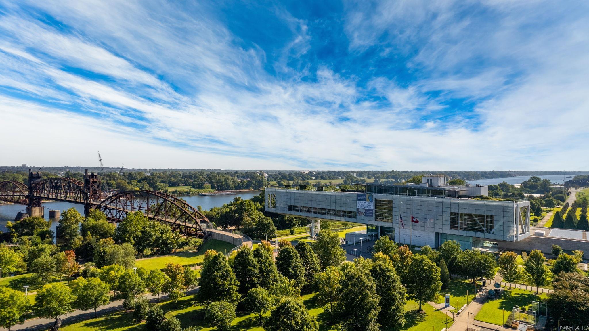 300 THIRD HPR - Residential