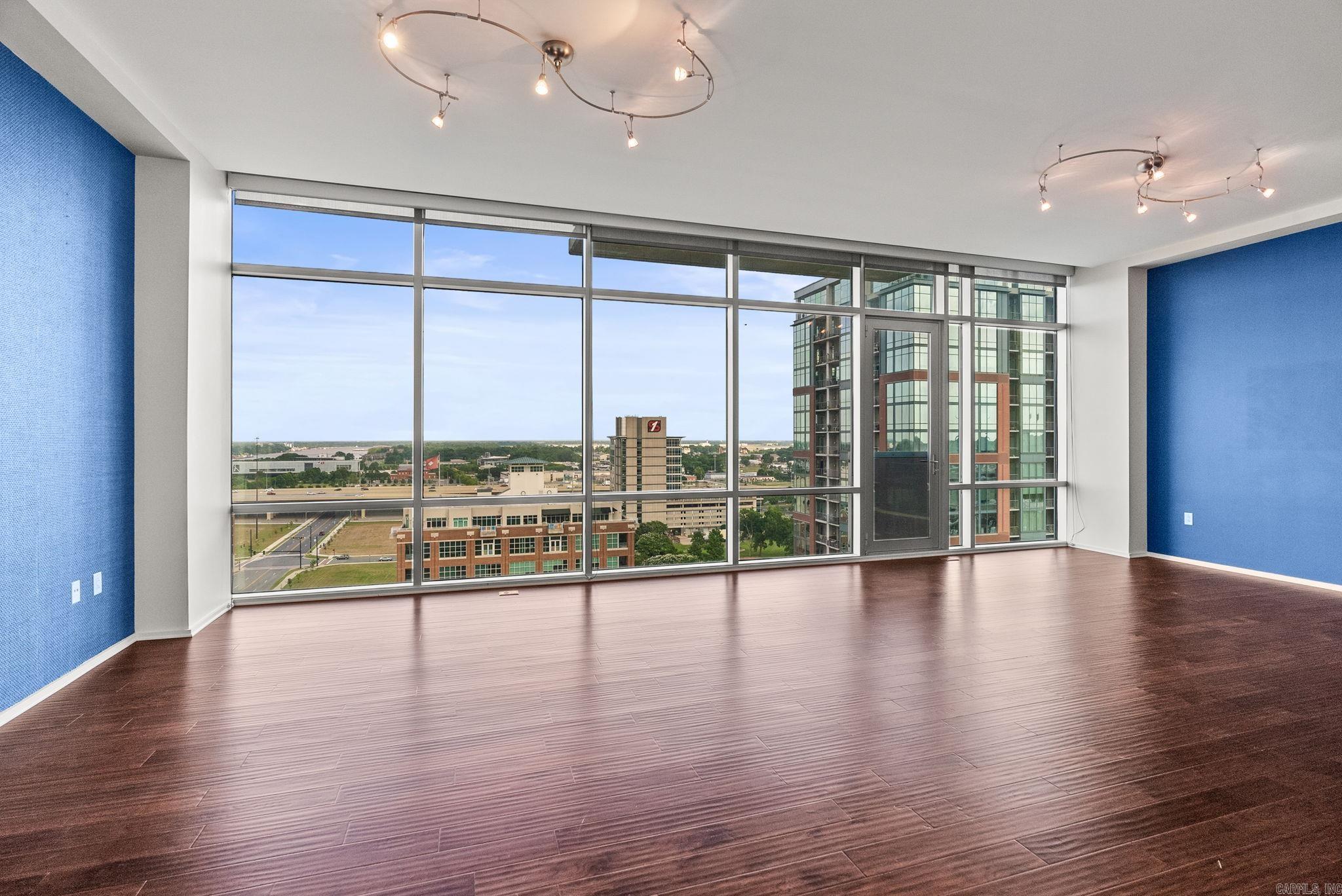 300 THIRD HPR - Residential