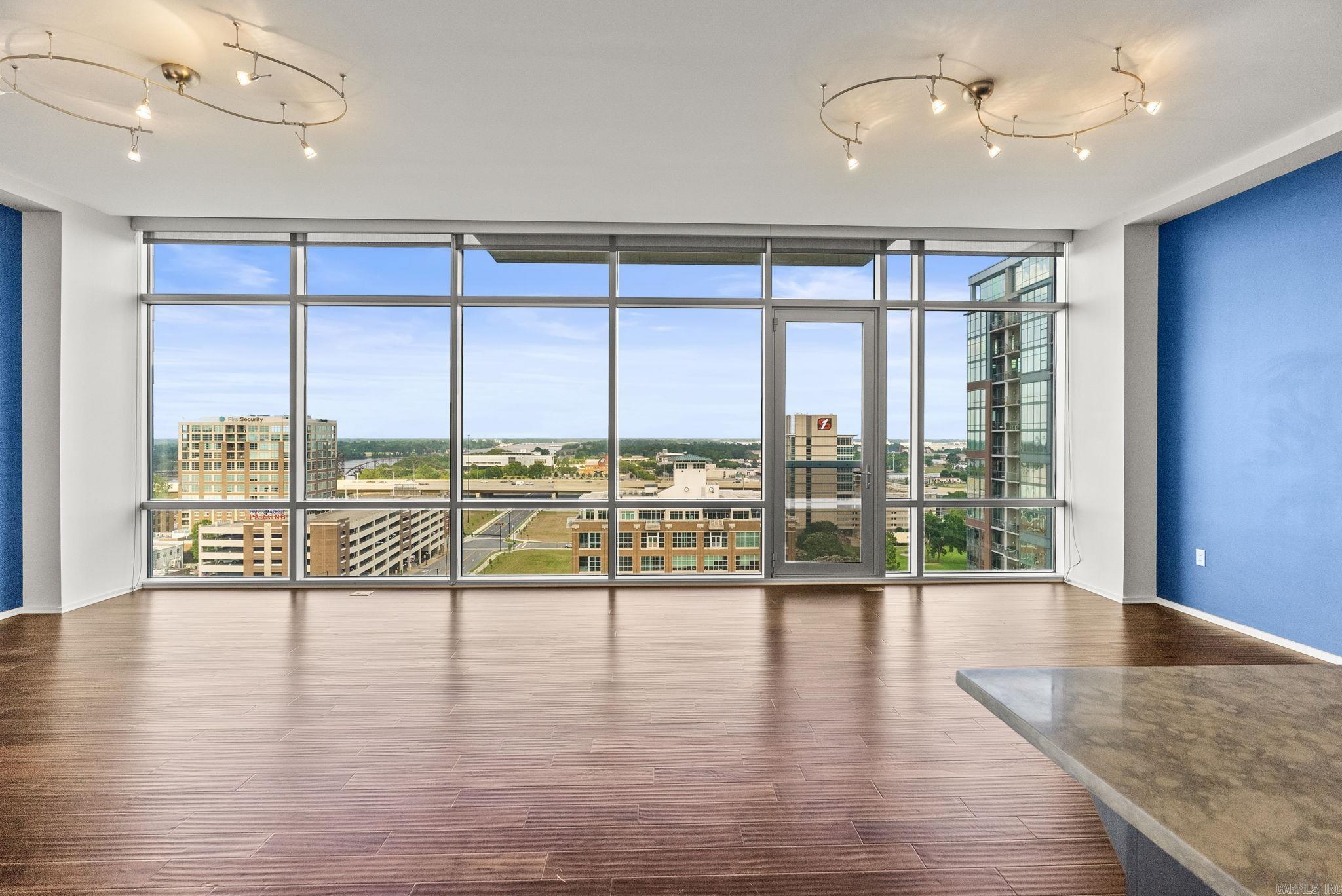 300 THIRD HPR - Residential