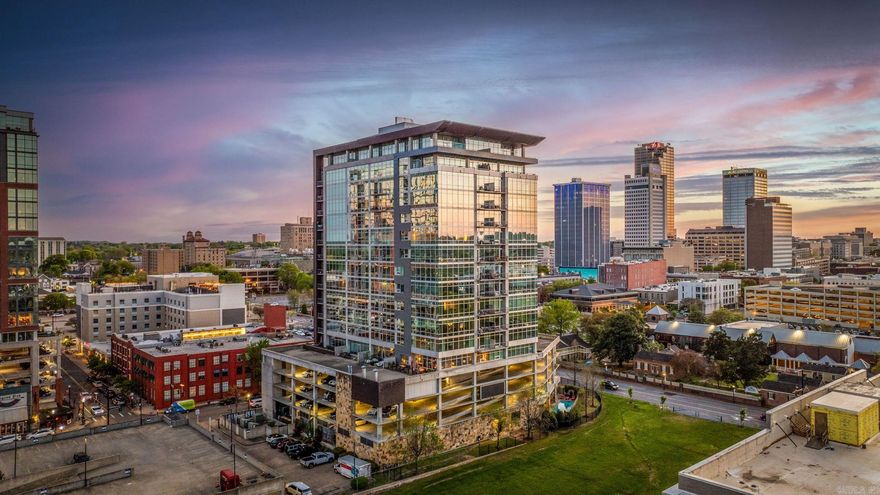 Beautifully maintained Condo with breathtaking views of downtown Little Rock. It features two bedrooms and two luxury, spacious bathrooms. An open floor plan that offers easy living and a great space for entertaining. 300 Third Tower offers amenities including a Concierge, covered parking, gym, pool, rooftop deck, and wonderful common areas. It is within walking distance to fine dining and entertainment of downtown!