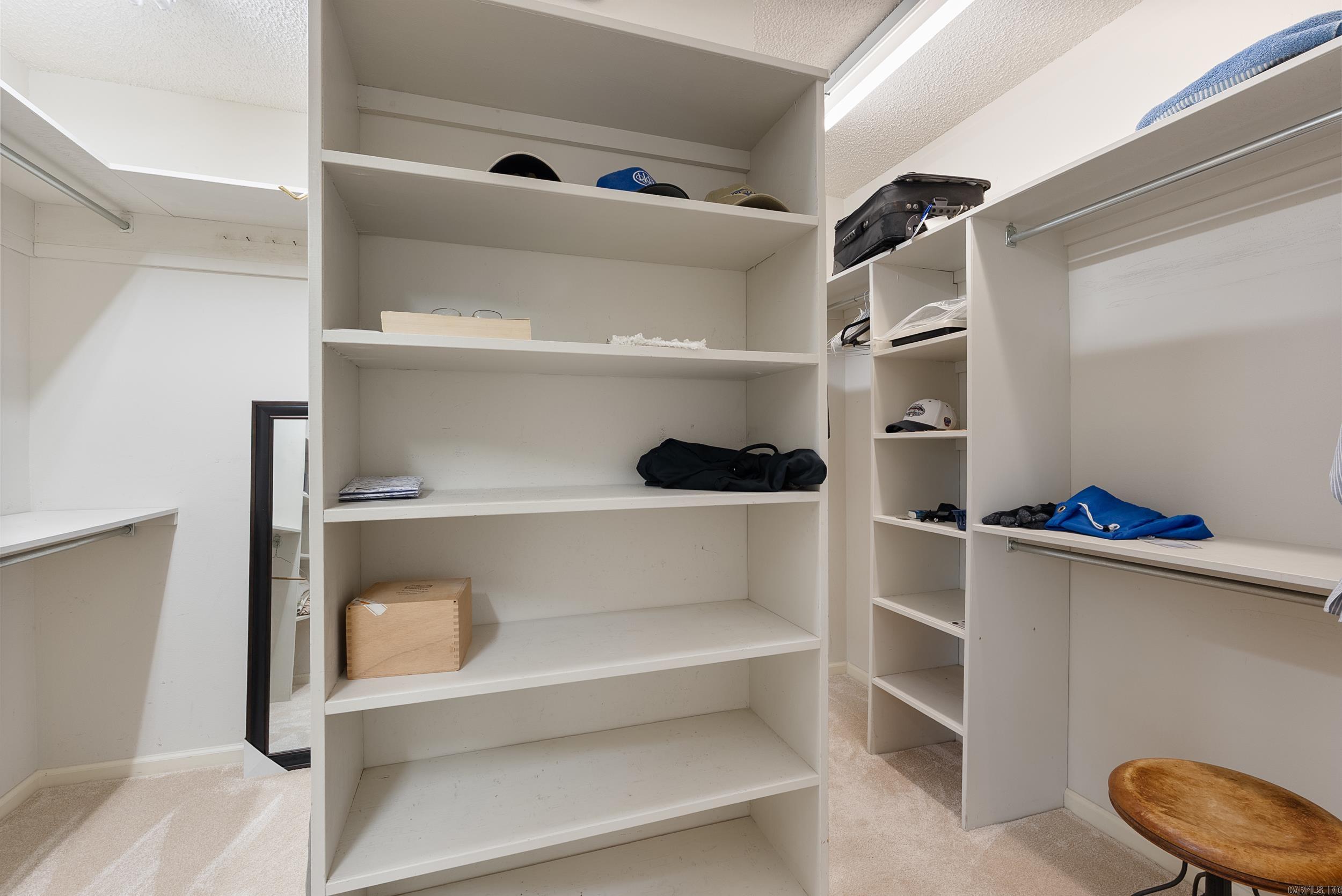 SHADY VALLEY - Residential