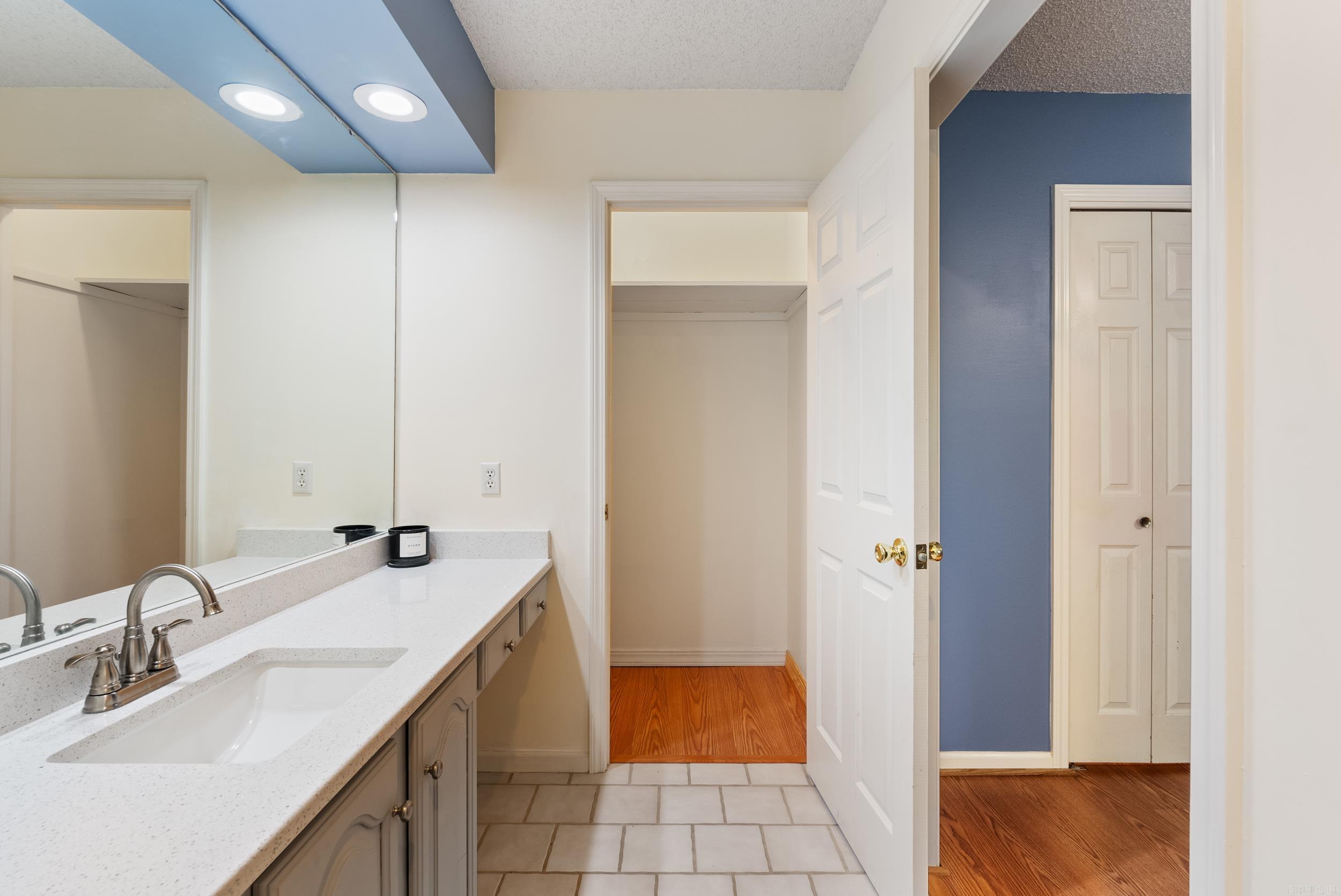 SHADY VALLEY - Residential