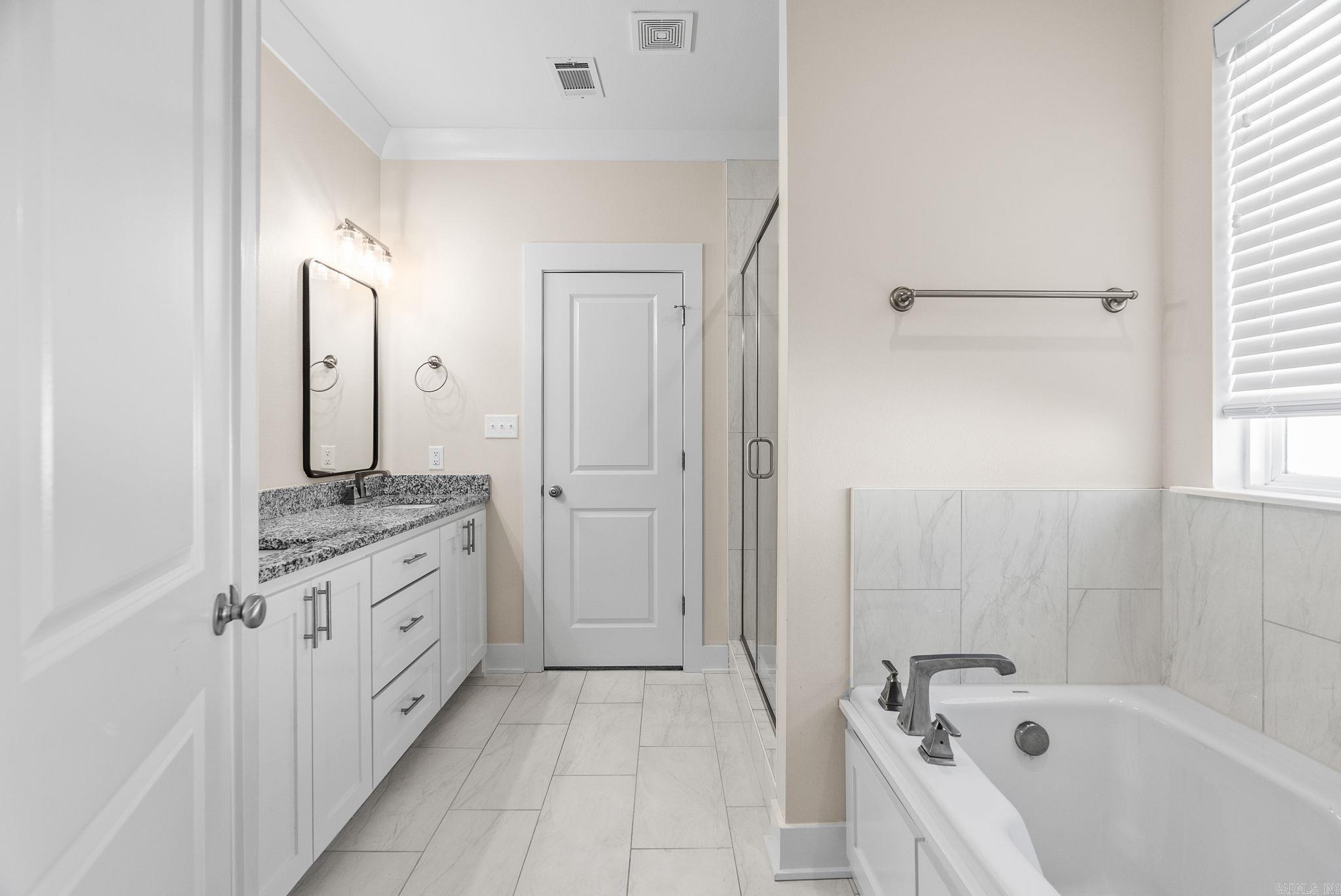 IVY PLACE - Residential