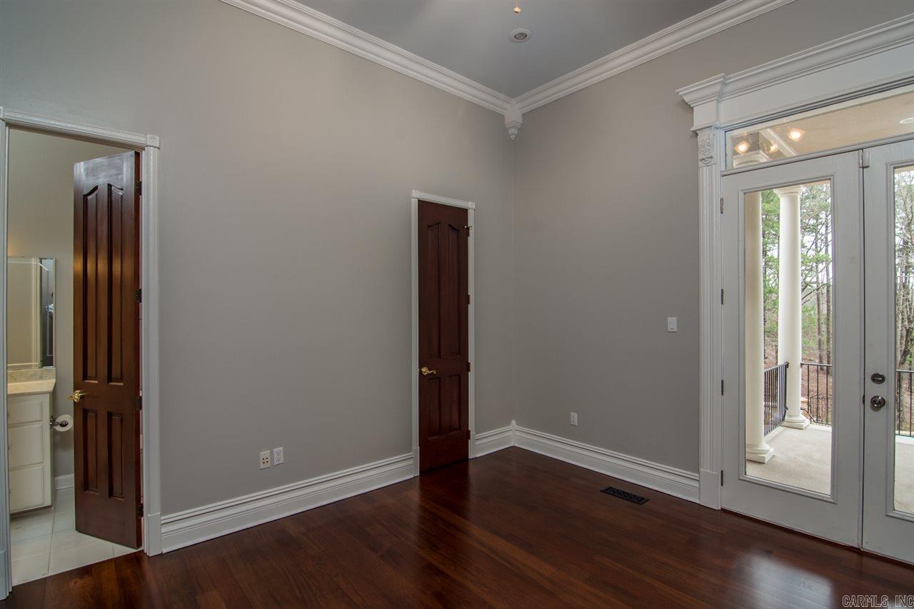 CHENAL DOWNS - Residential