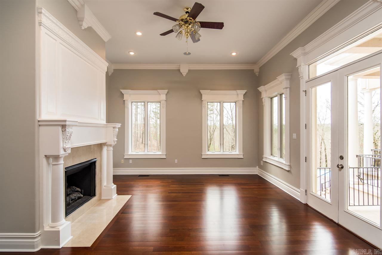 CHENAL DOWNS - Residential