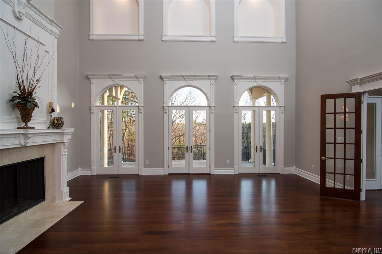 CHENAL DOWNS - Residential