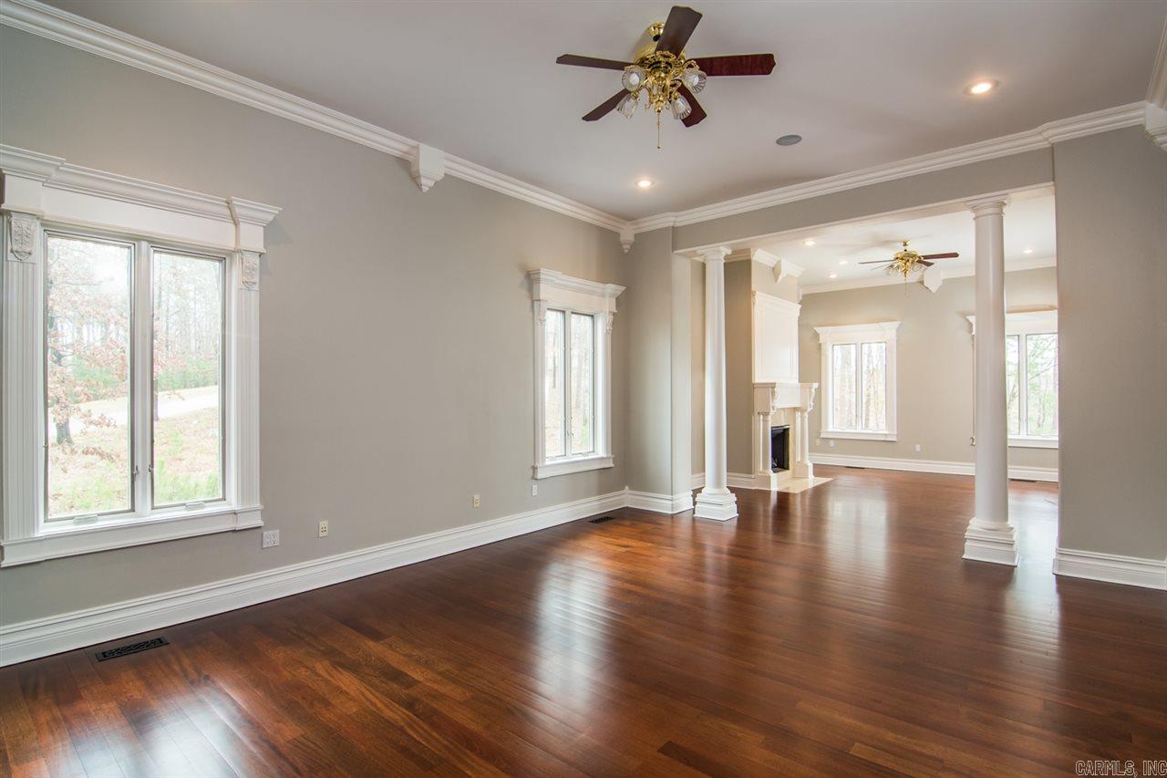 CHENAL DOWNS - Residential