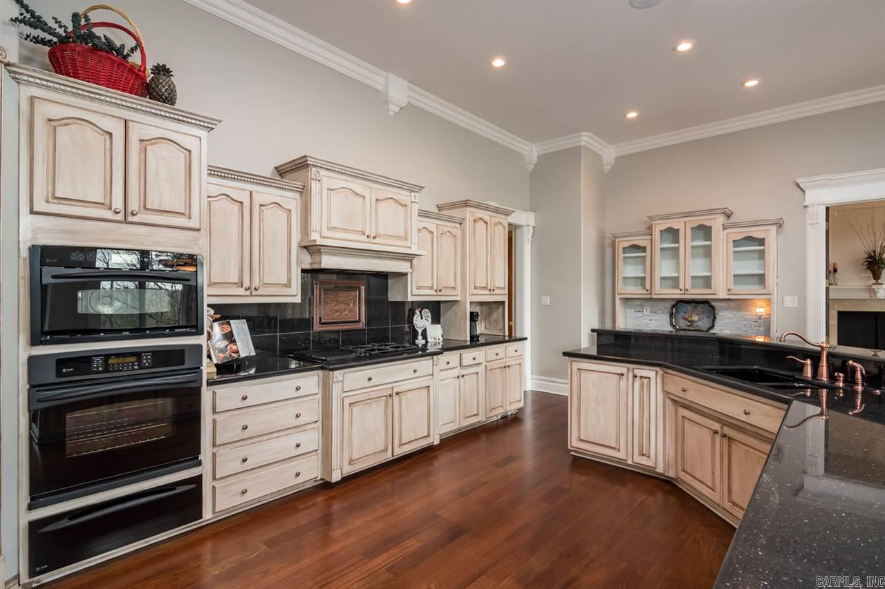 CHENAL DOWNS - Residential