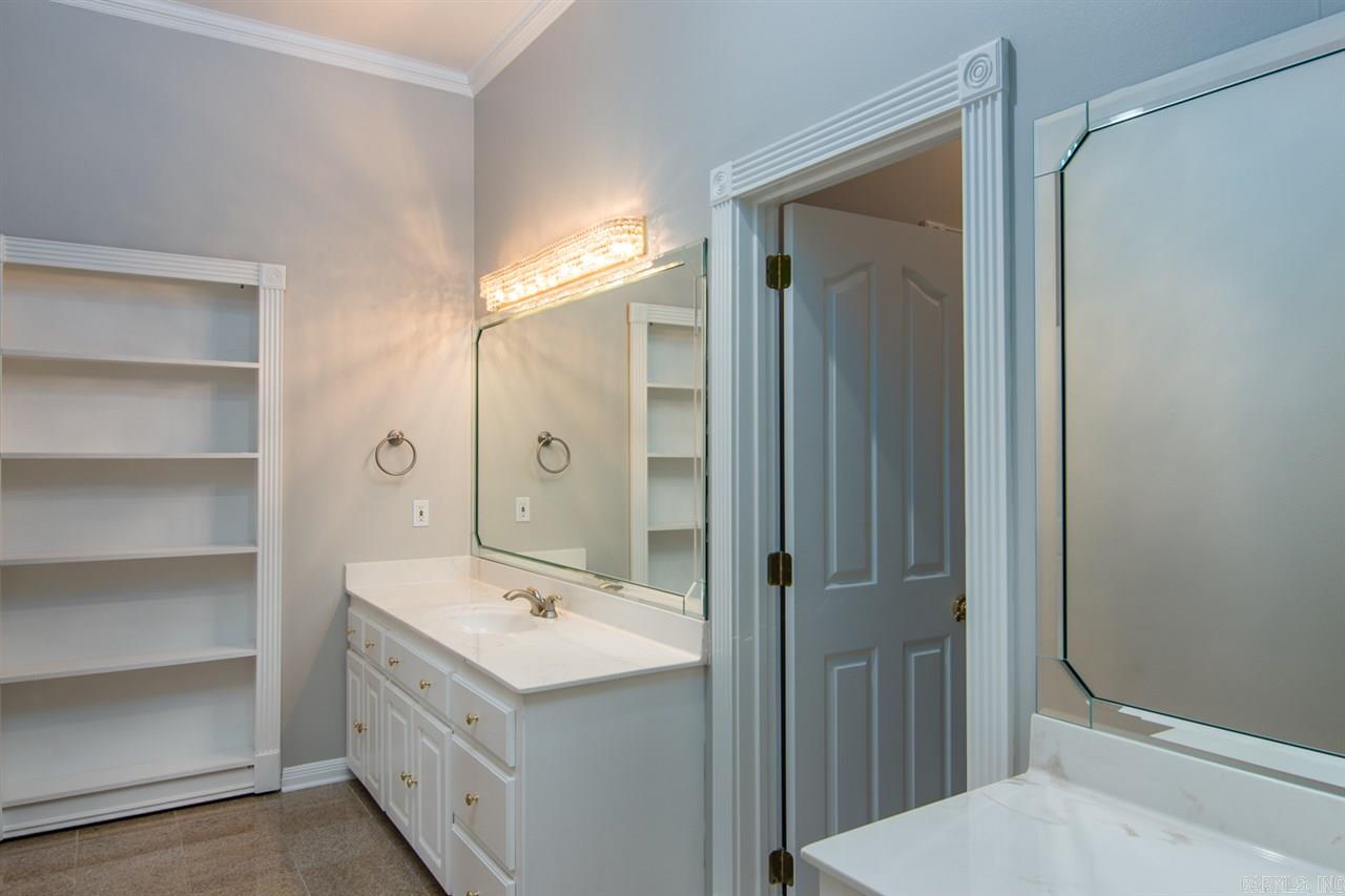 CHENAL DOWNS - Residential