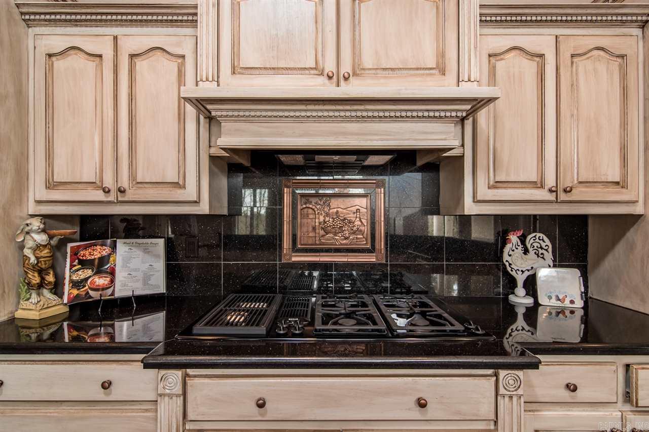 CHENAL DOWNS - Residential