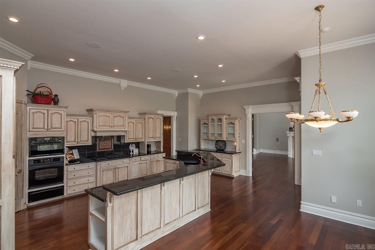 CHENAL DOWNS - Residential