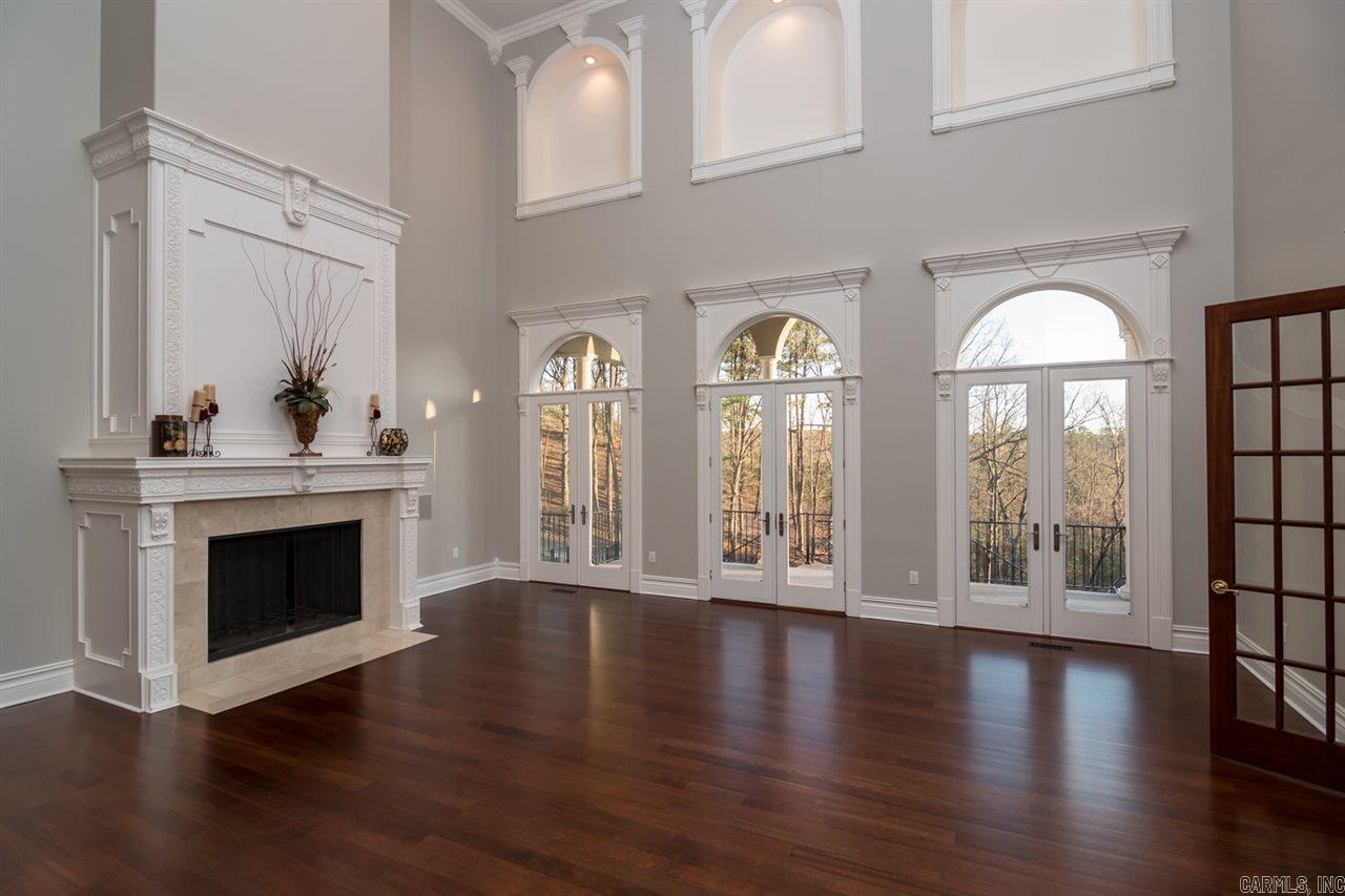 CHENAL DOWNS - Residential