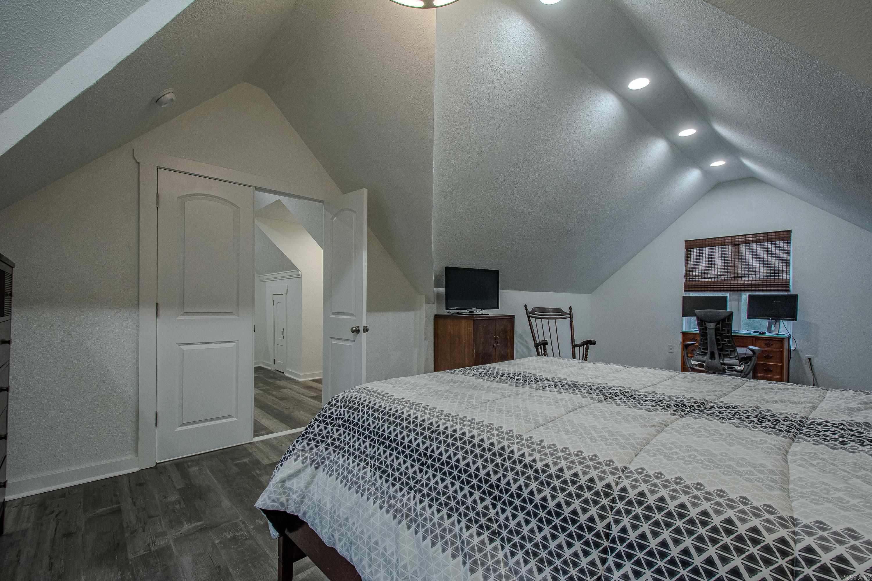 BROOKWOOD - Residential