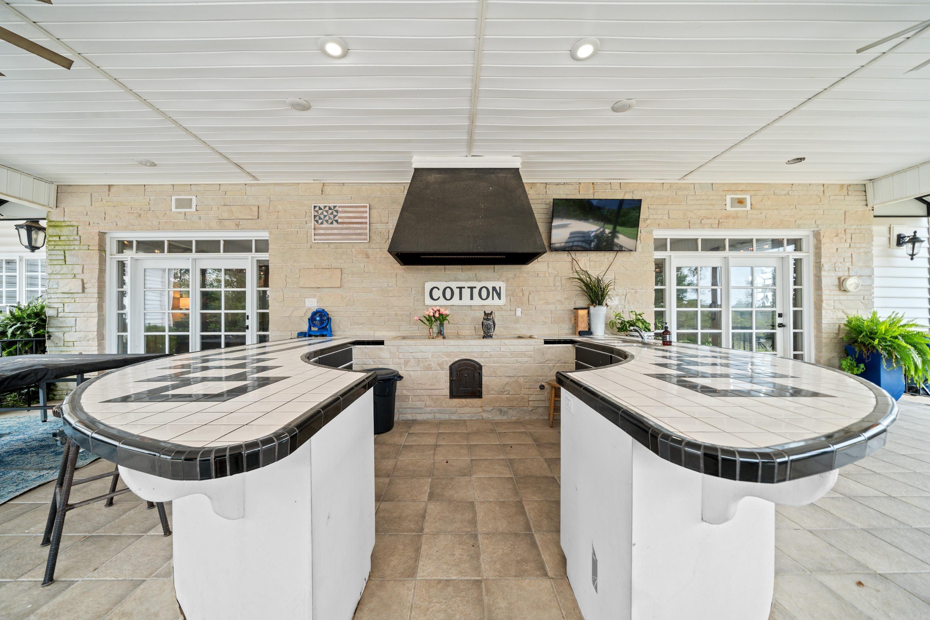 PEARCY, TOWN OF - Residential